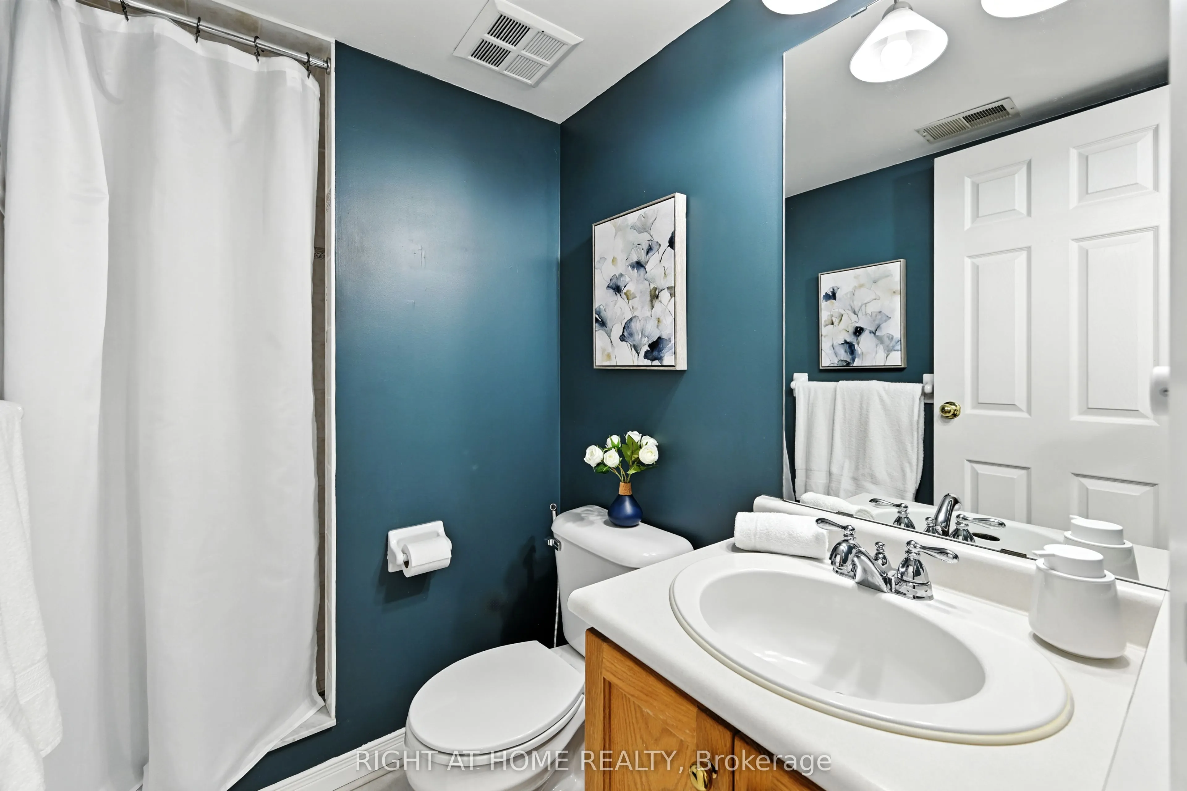 3499 Upper Middle Road, #404