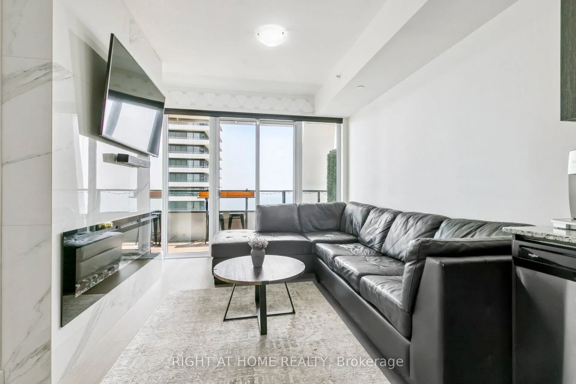 30 Shore Breeze Drive, #2217
