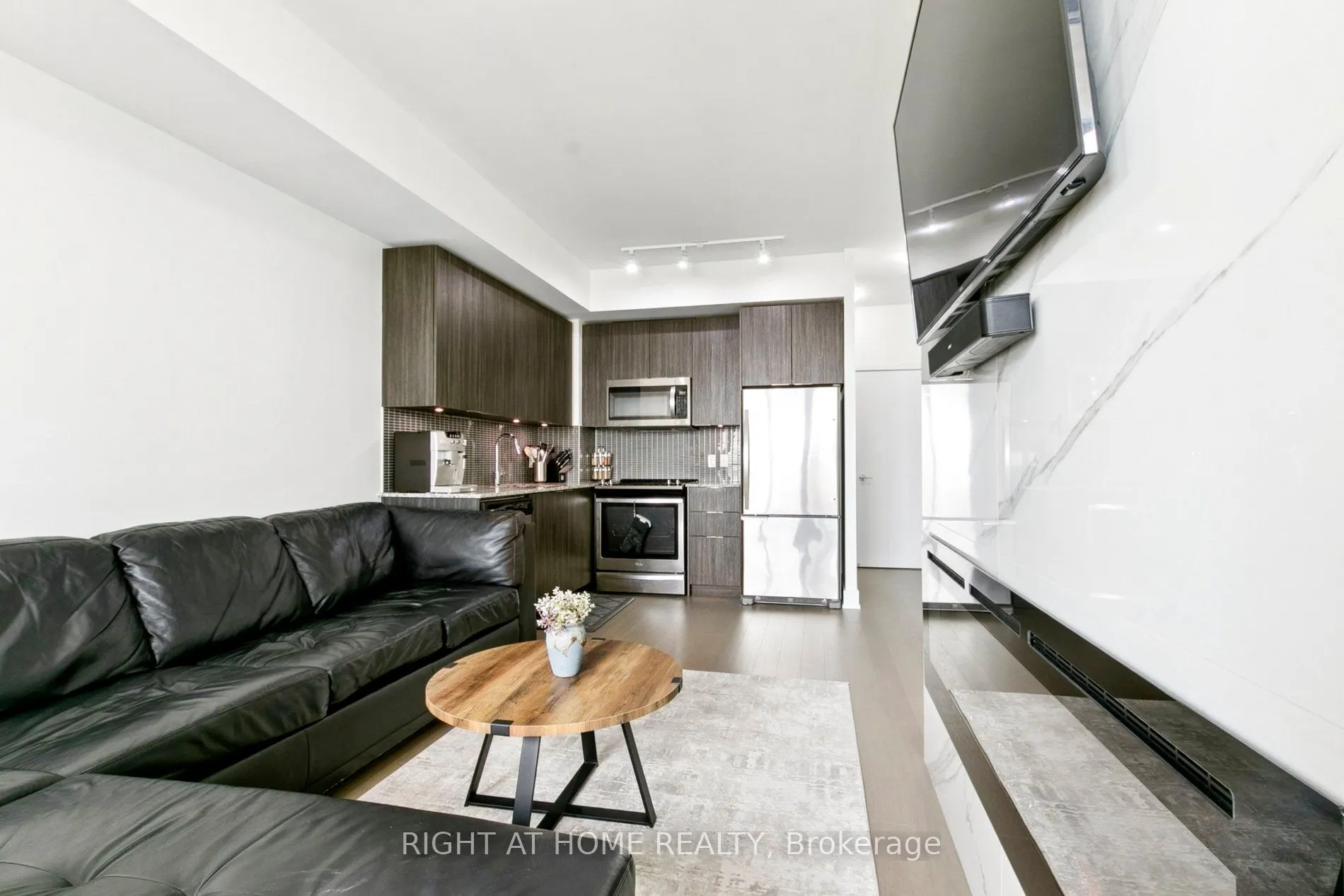 30 Shore Breeze Drive, #2217