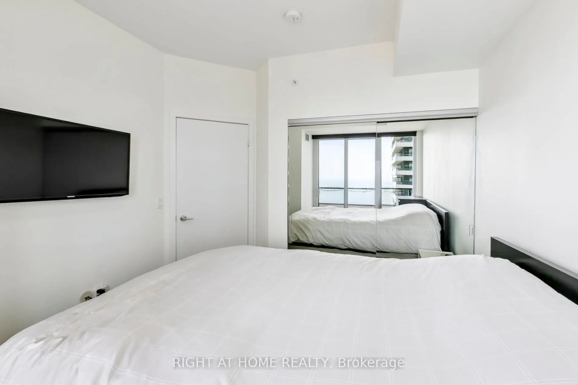 30 Shore Breeze Drive, #2217