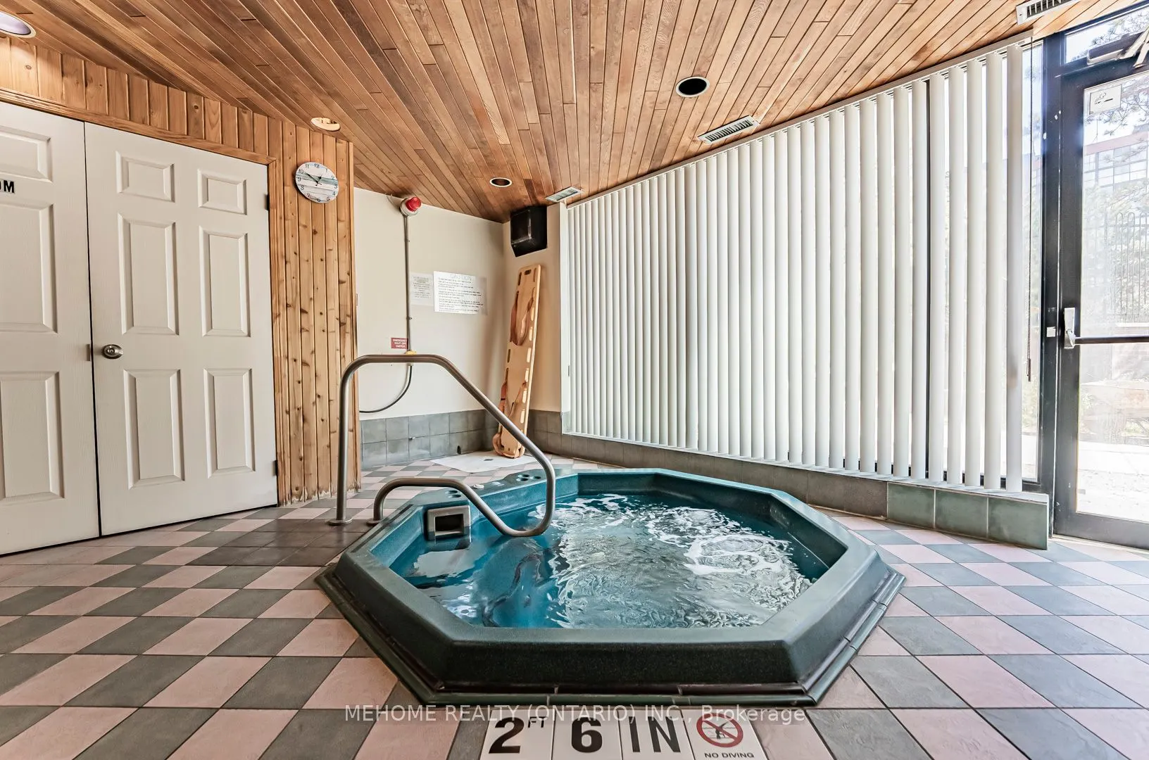 2091 Hurontario Street, #810