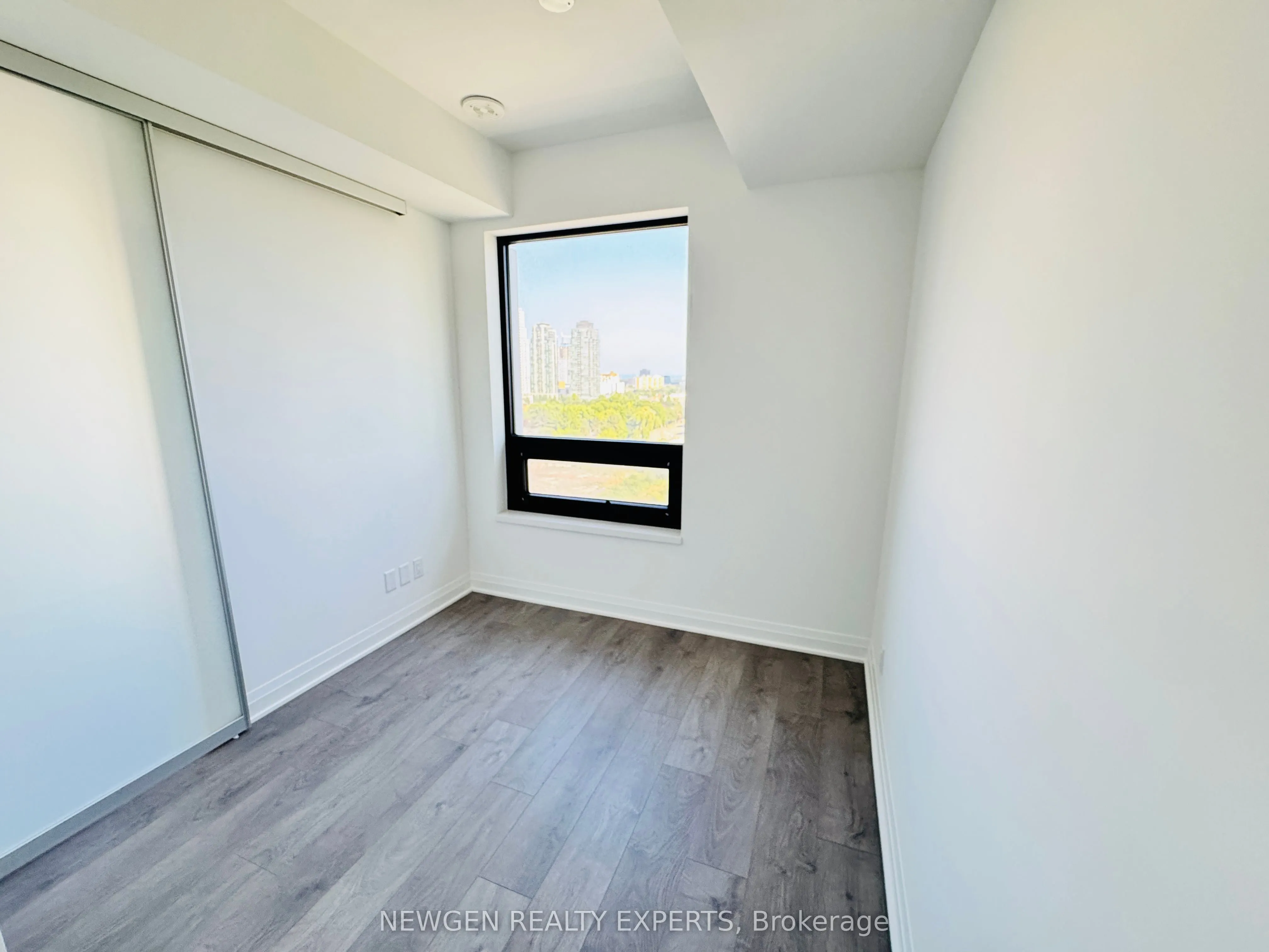 4015 The Exchange, #903