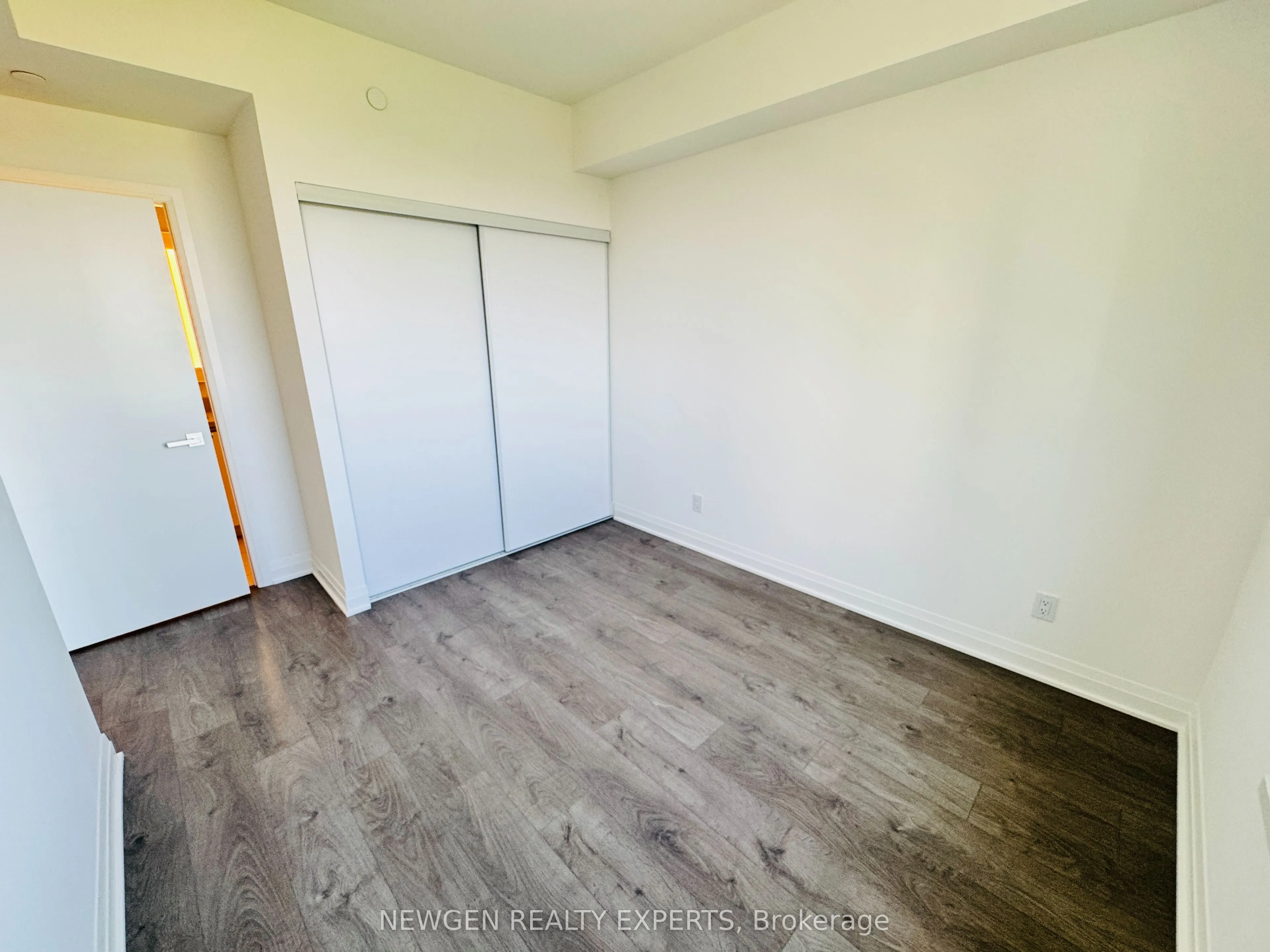 4015 The Exchange, #903