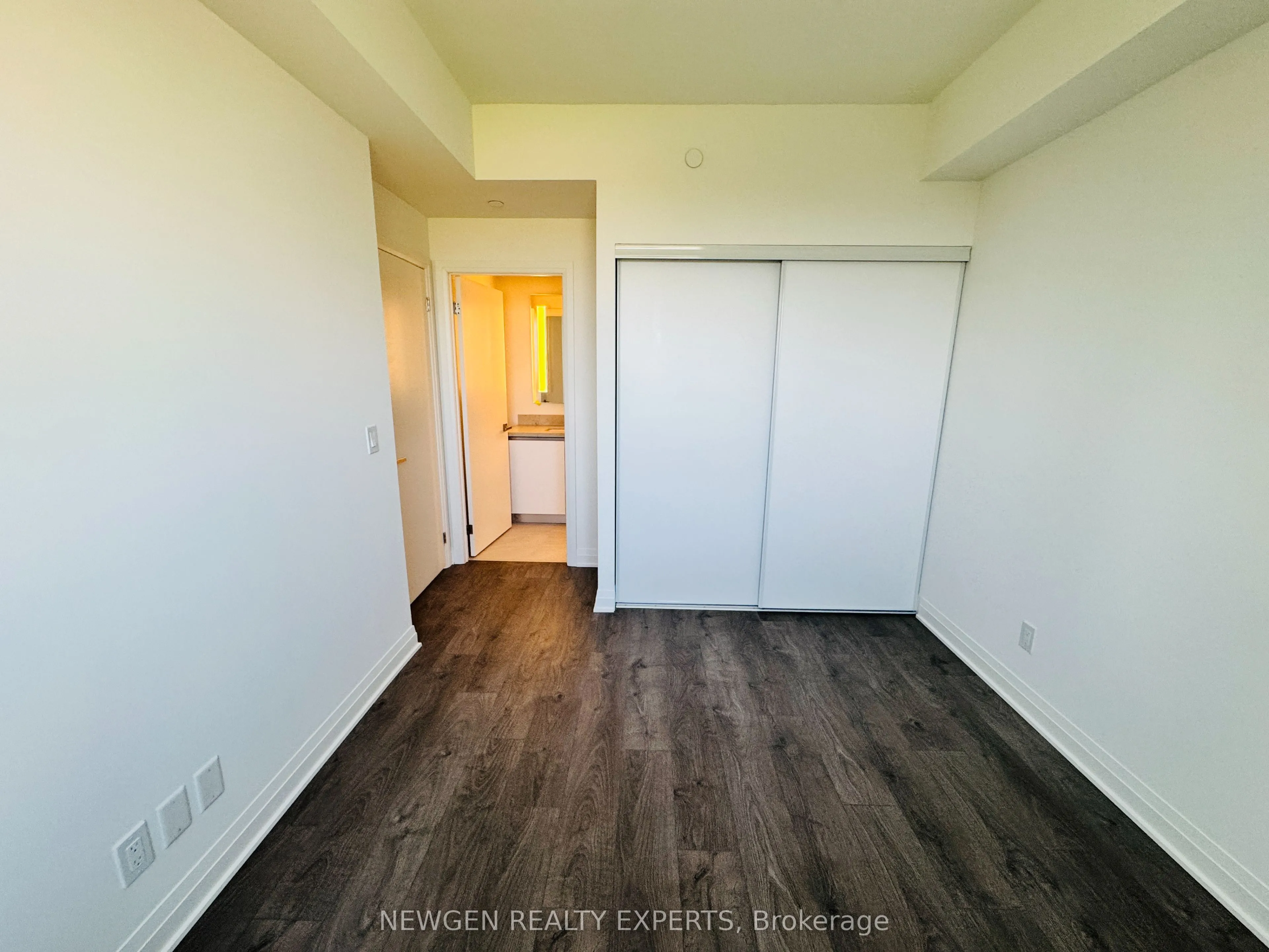 4015 The Exchange, #903
