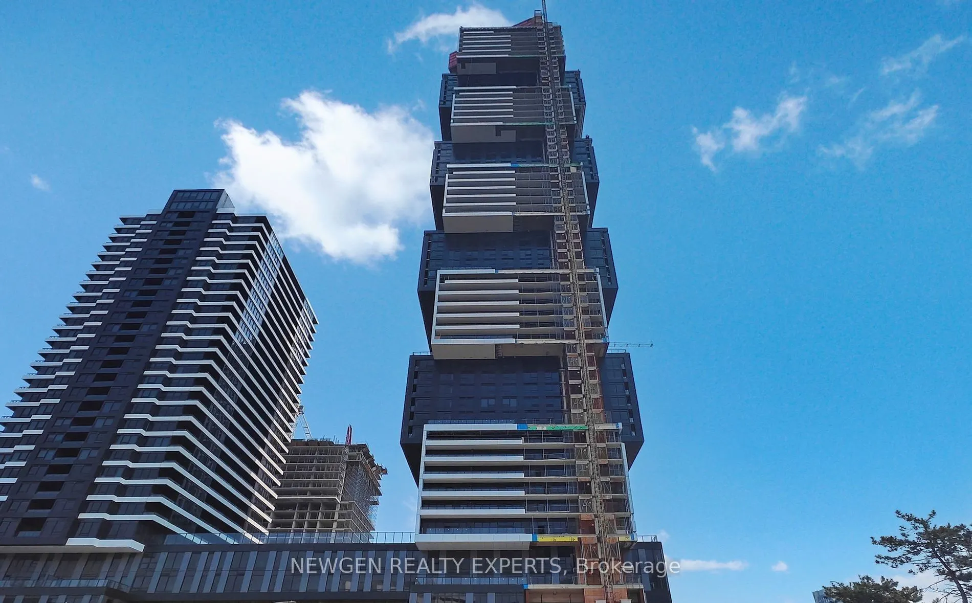 4015 The Exchange, #903
