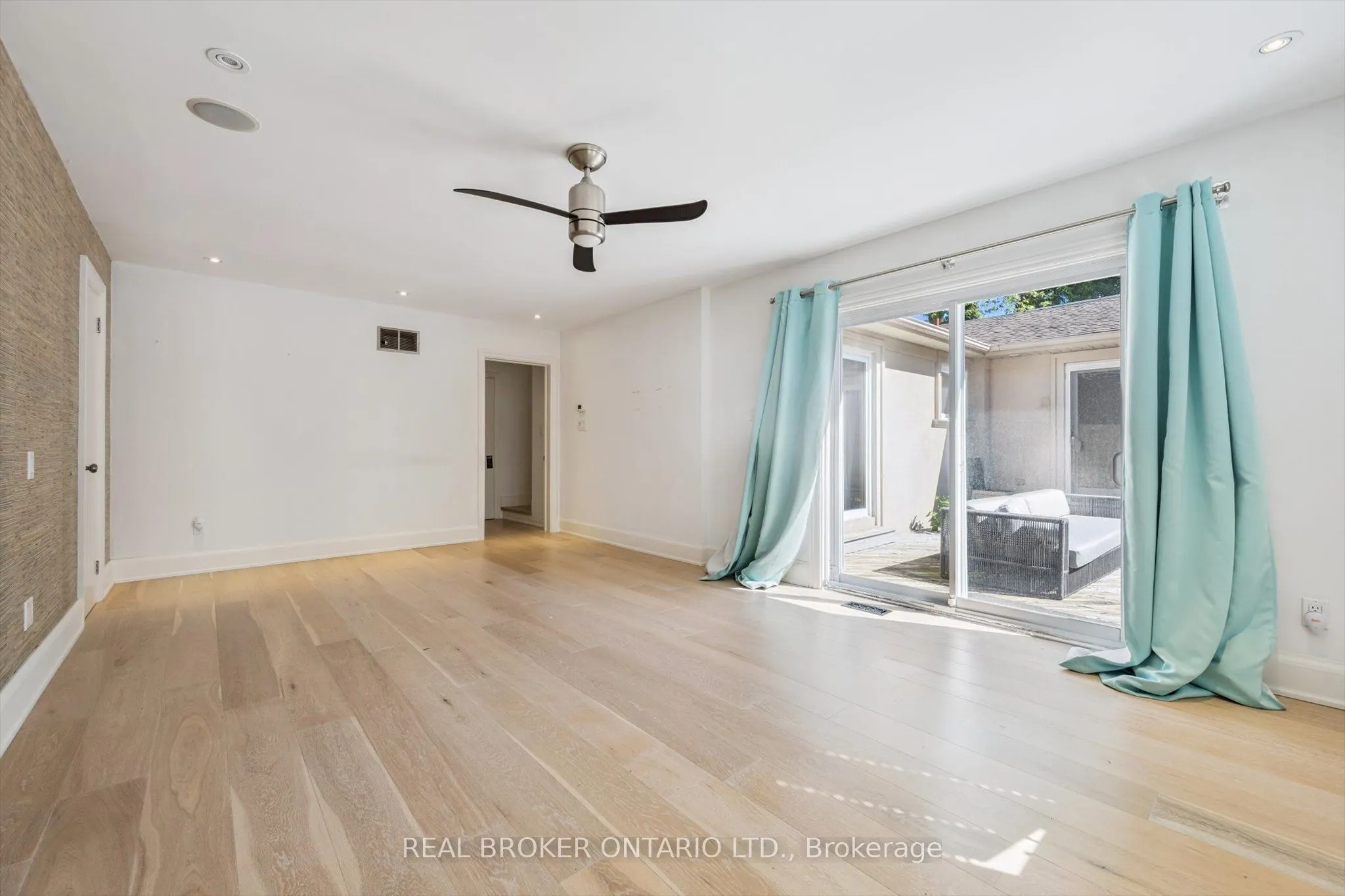1204 Cynthia Lane