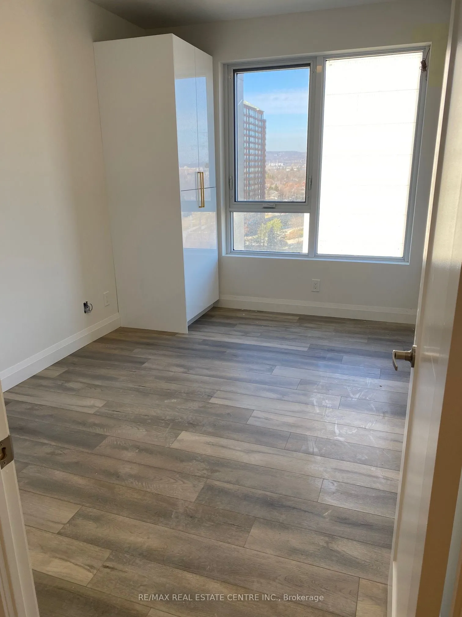 500 Brock Avenue, ## 1003