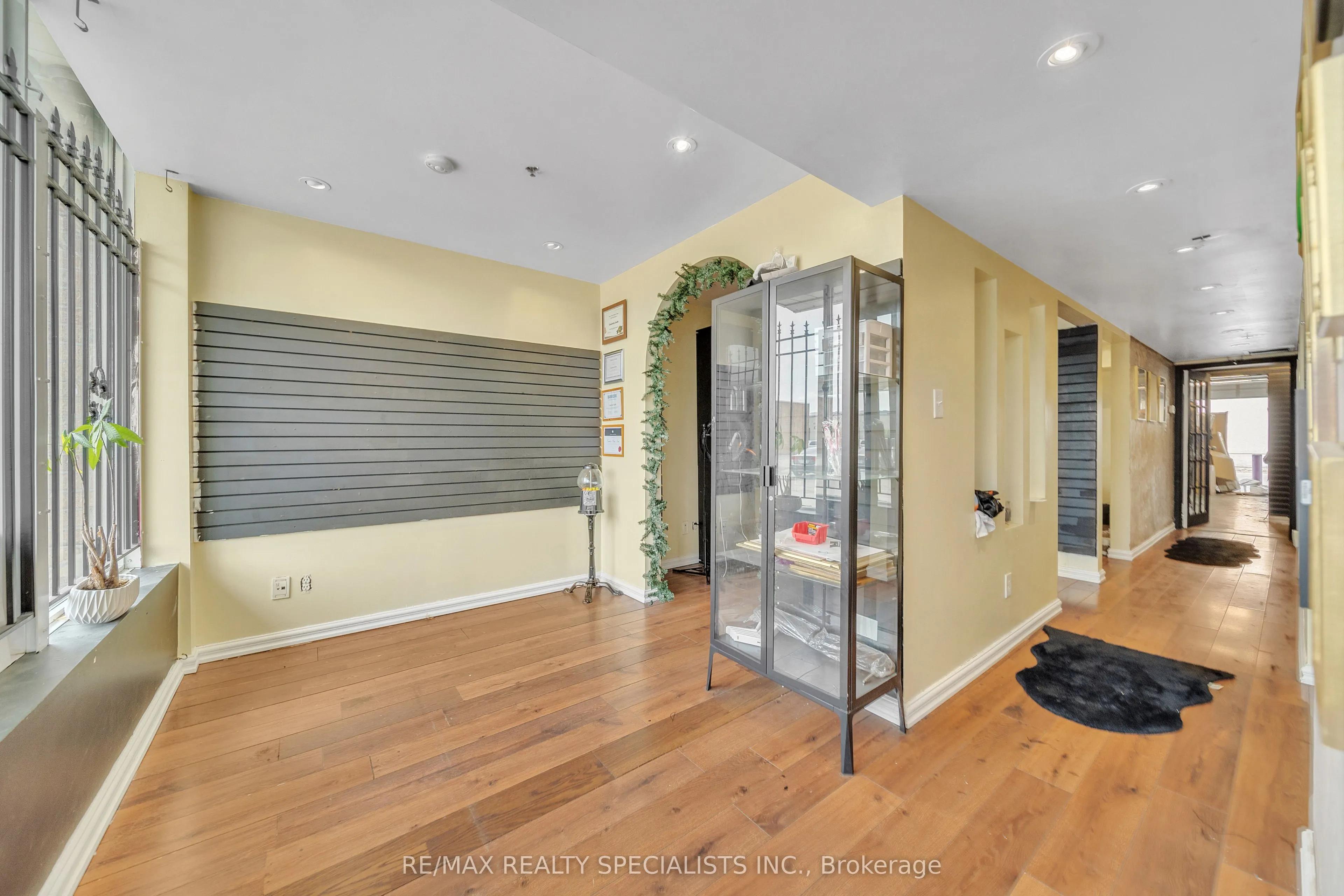 6923 Steeles Avenue W, #51