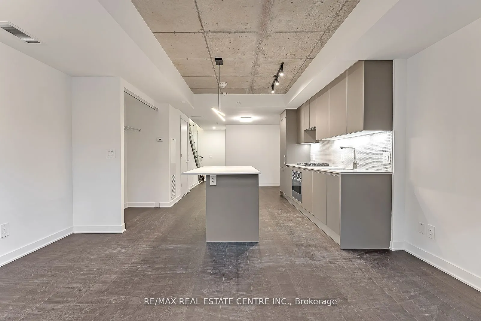 7 Watkinson Avenue, #6