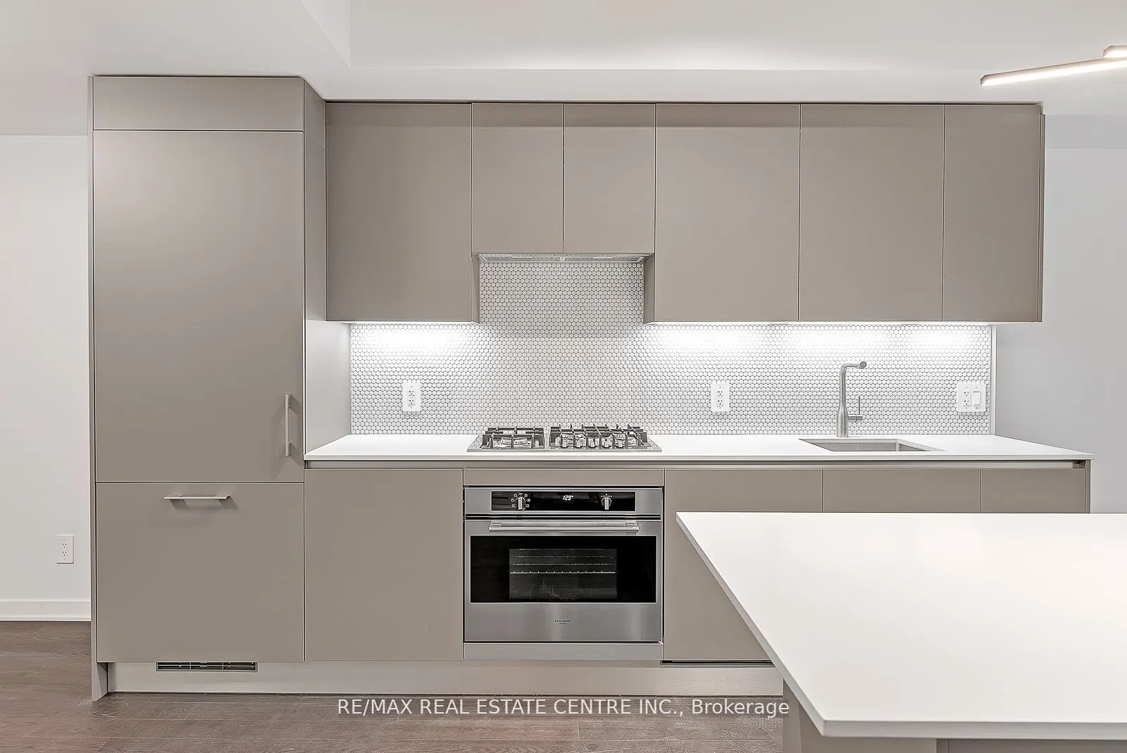7 Watkinson Avenue, #6