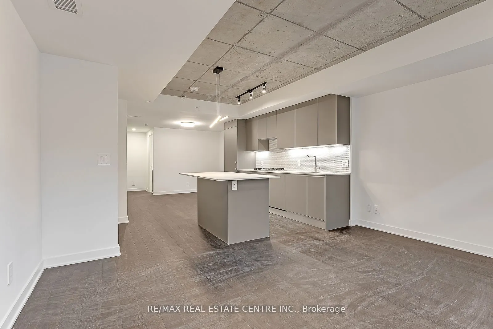 7 Watkinson Avenue, #6