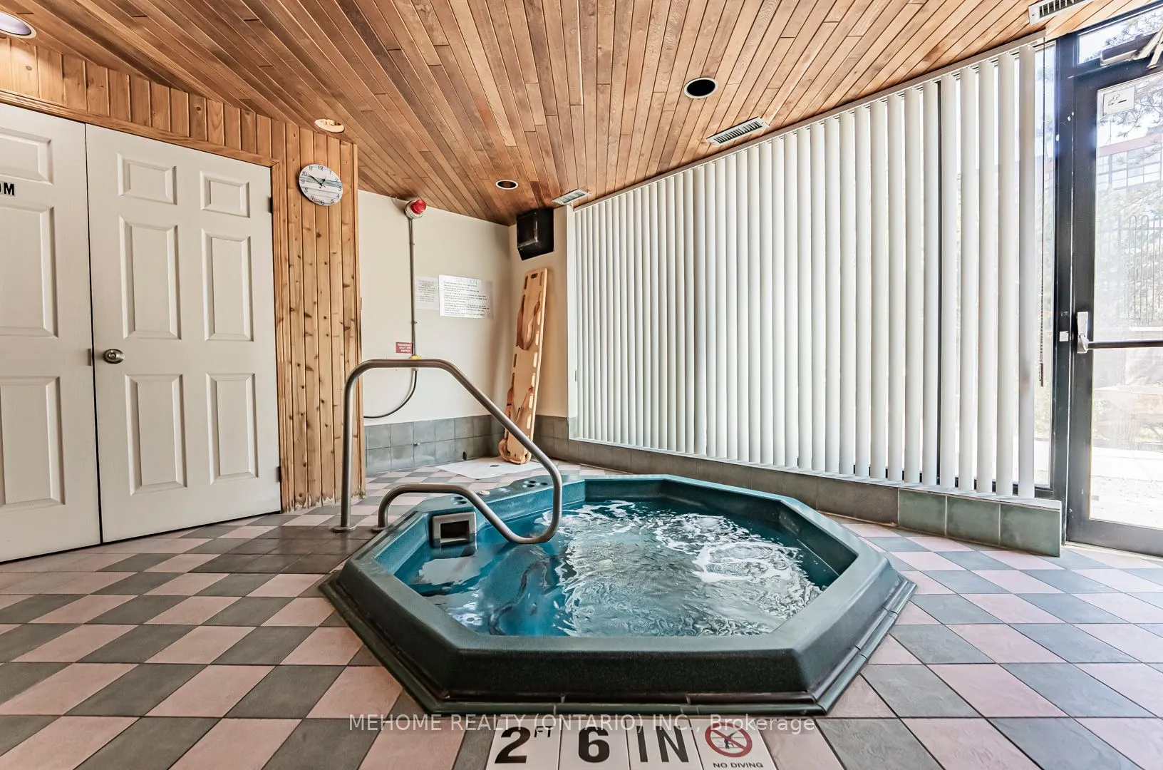 2091 Hurontario Street, #810