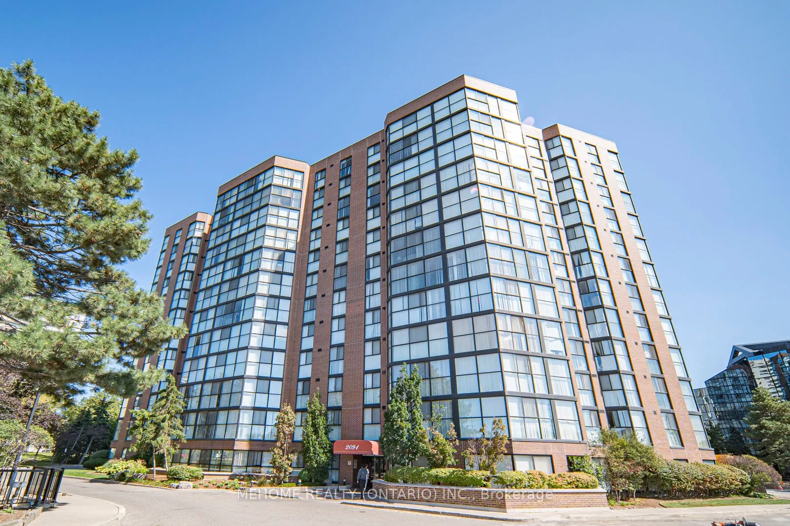 2091 Hurontario Street, #810