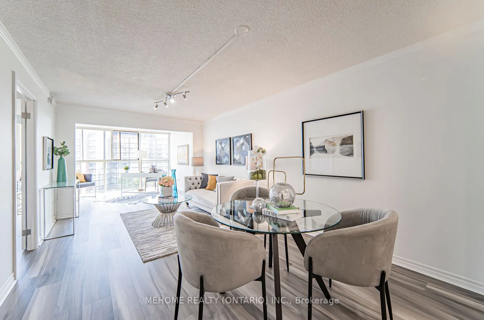 2091 Hurontario Street, #810