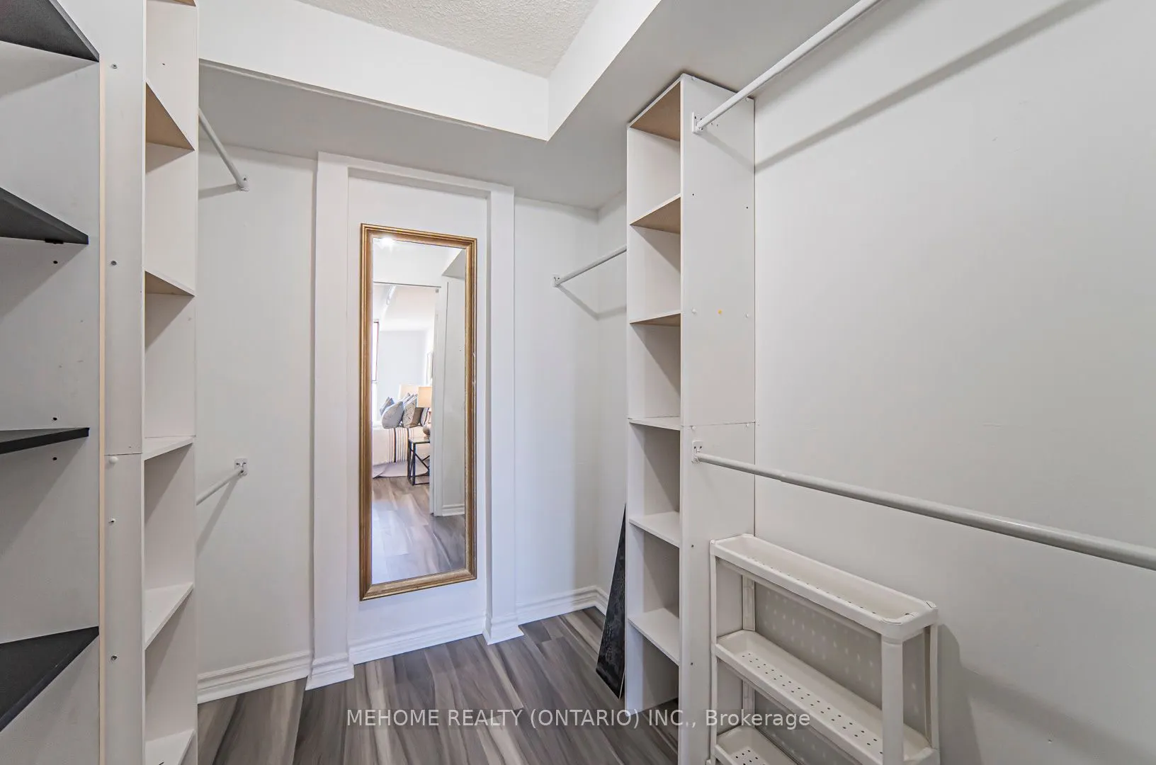 2091 Hurontario Street, #810