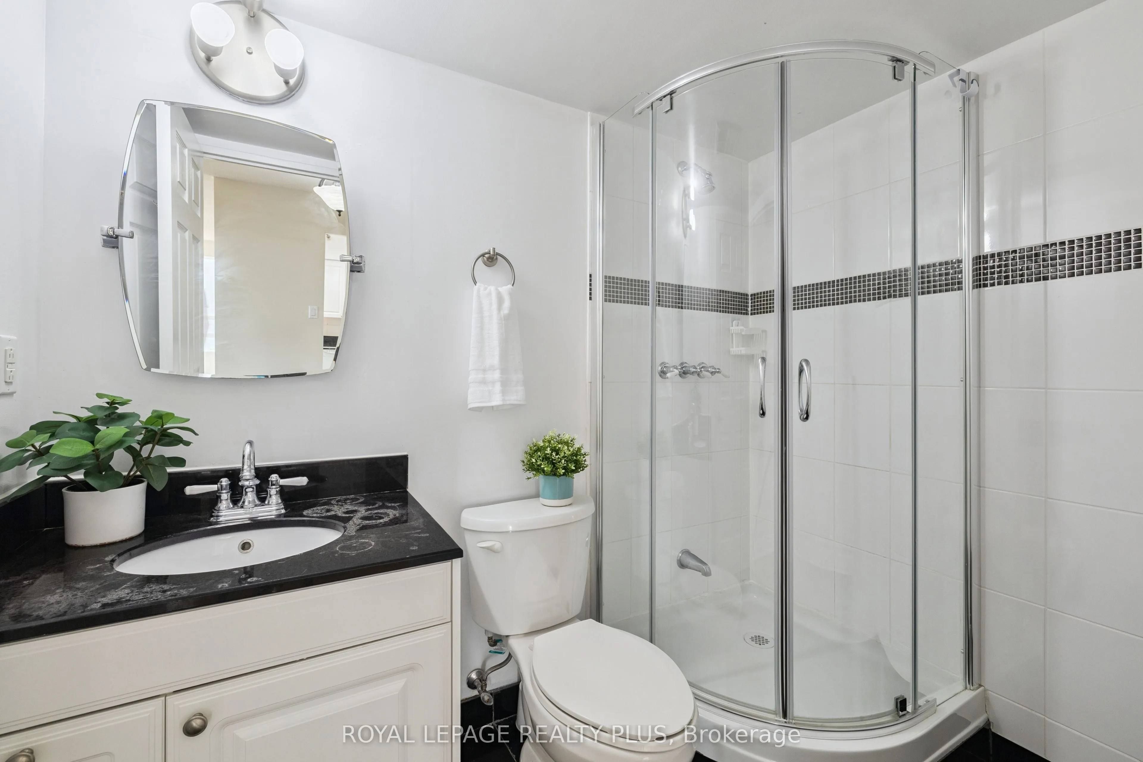 50 Kingsbridge Garden Circle, #712