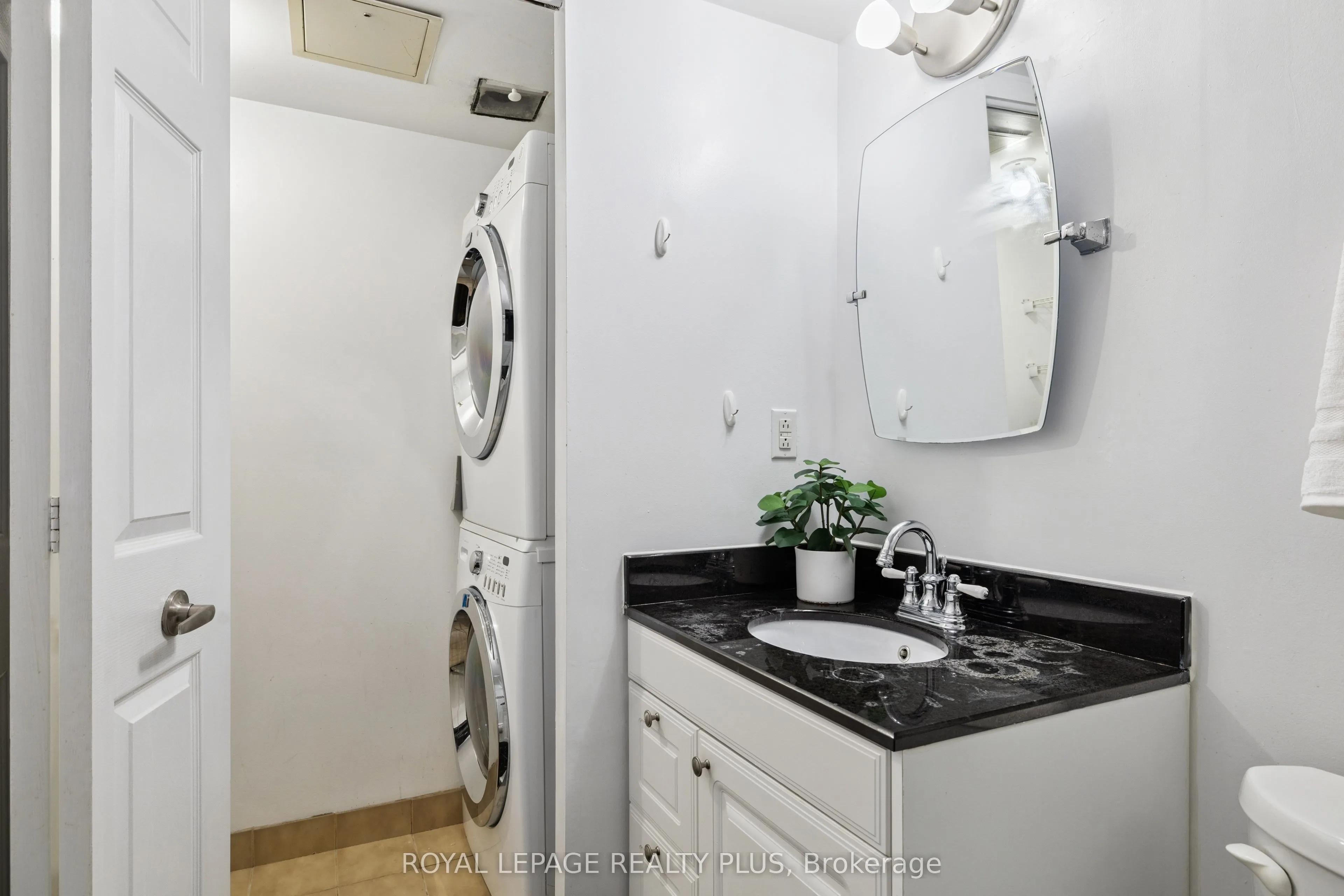 50 Kingsbridge Garden Circle, #712