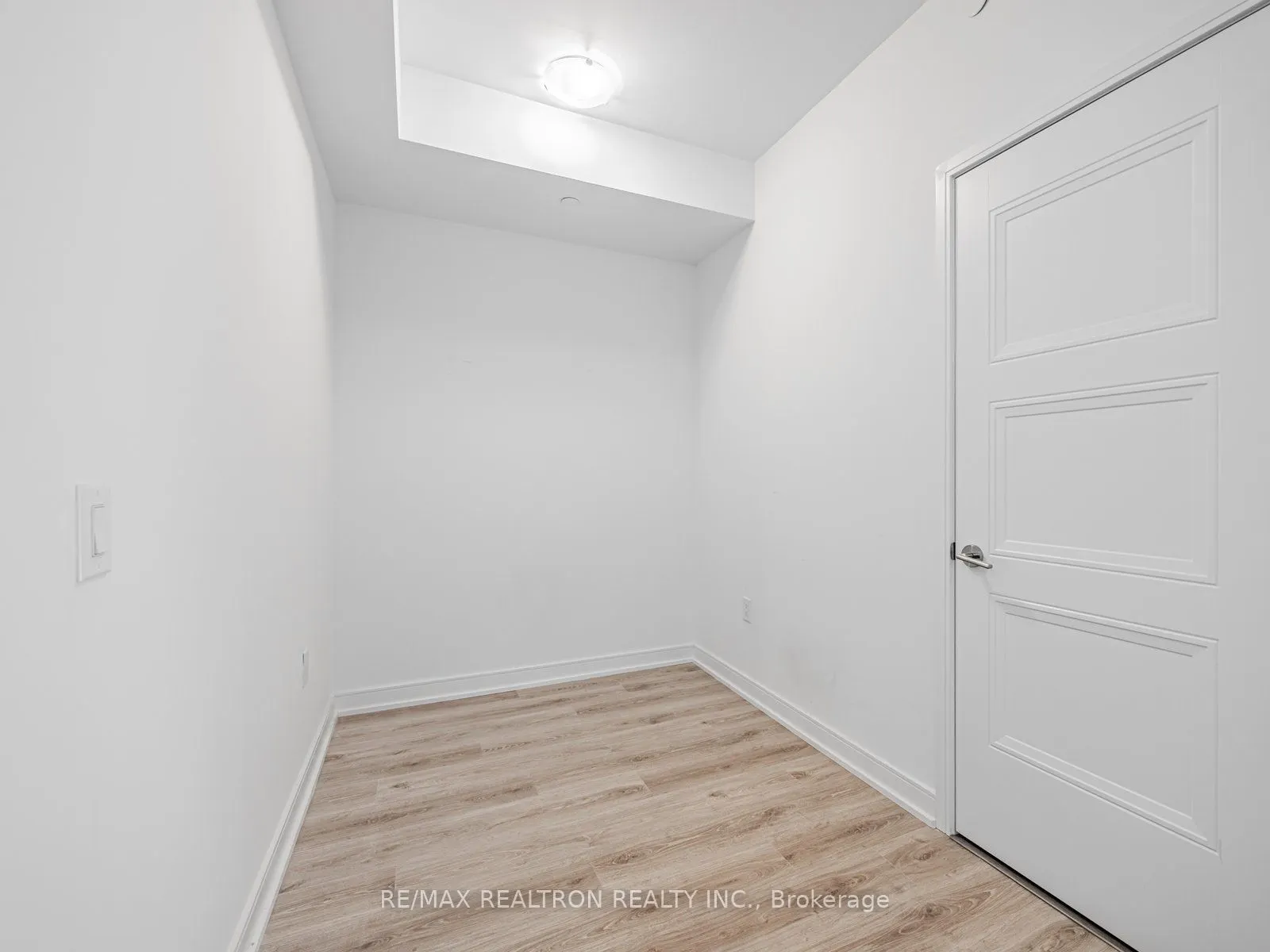 25 Neighbourhood Lane, #205