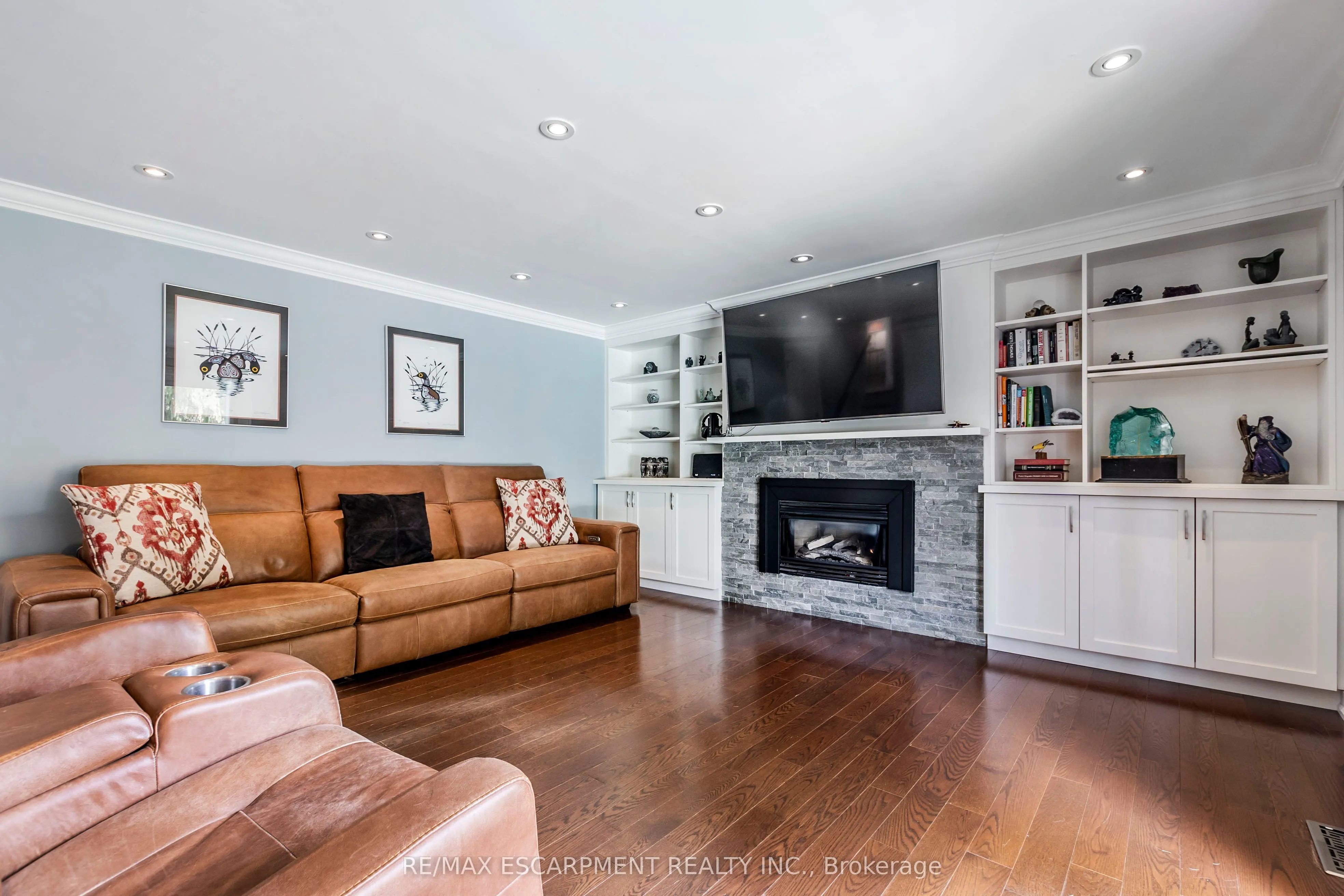 4463 Hawthorne Drive