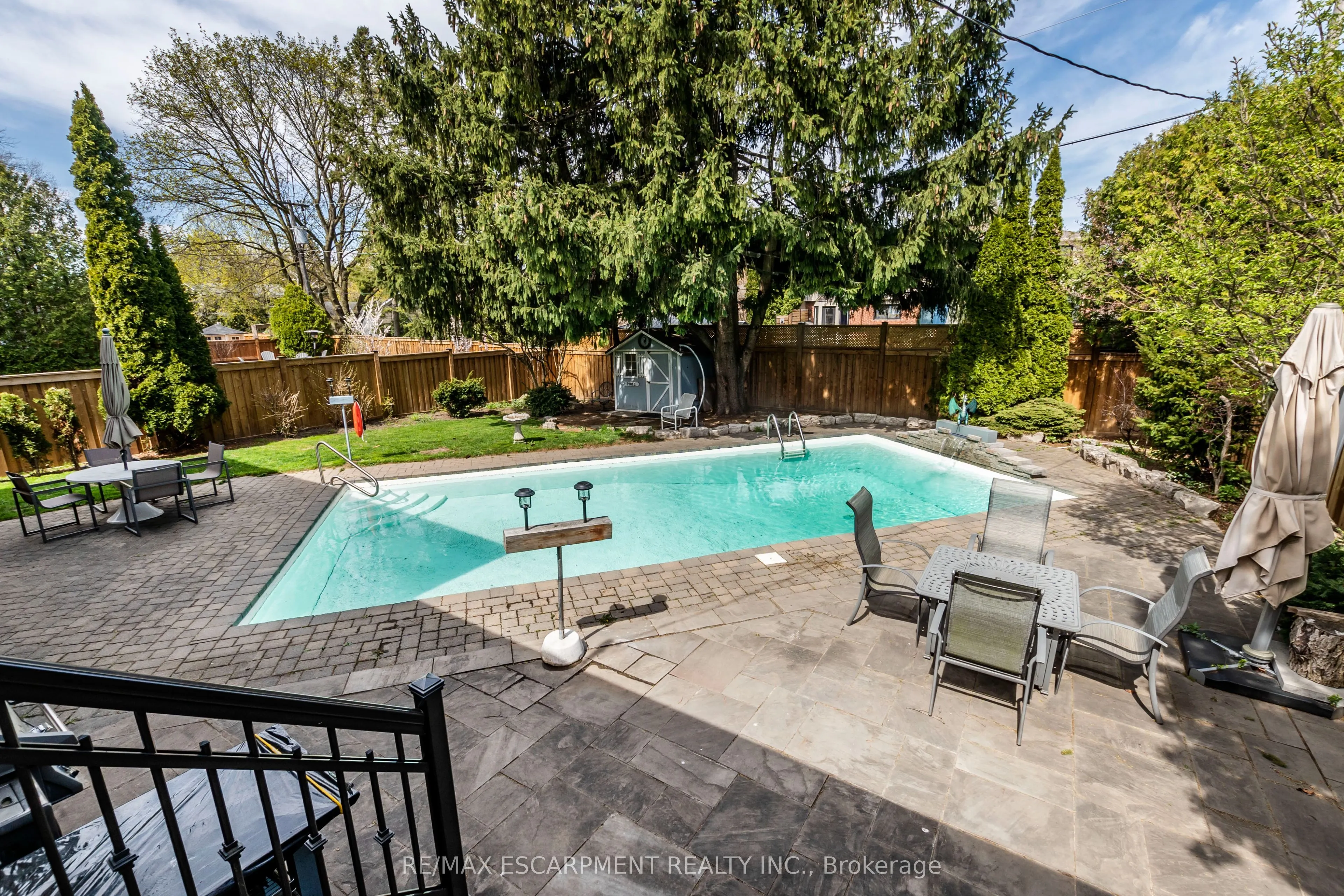 4463 Hawthorne Drive