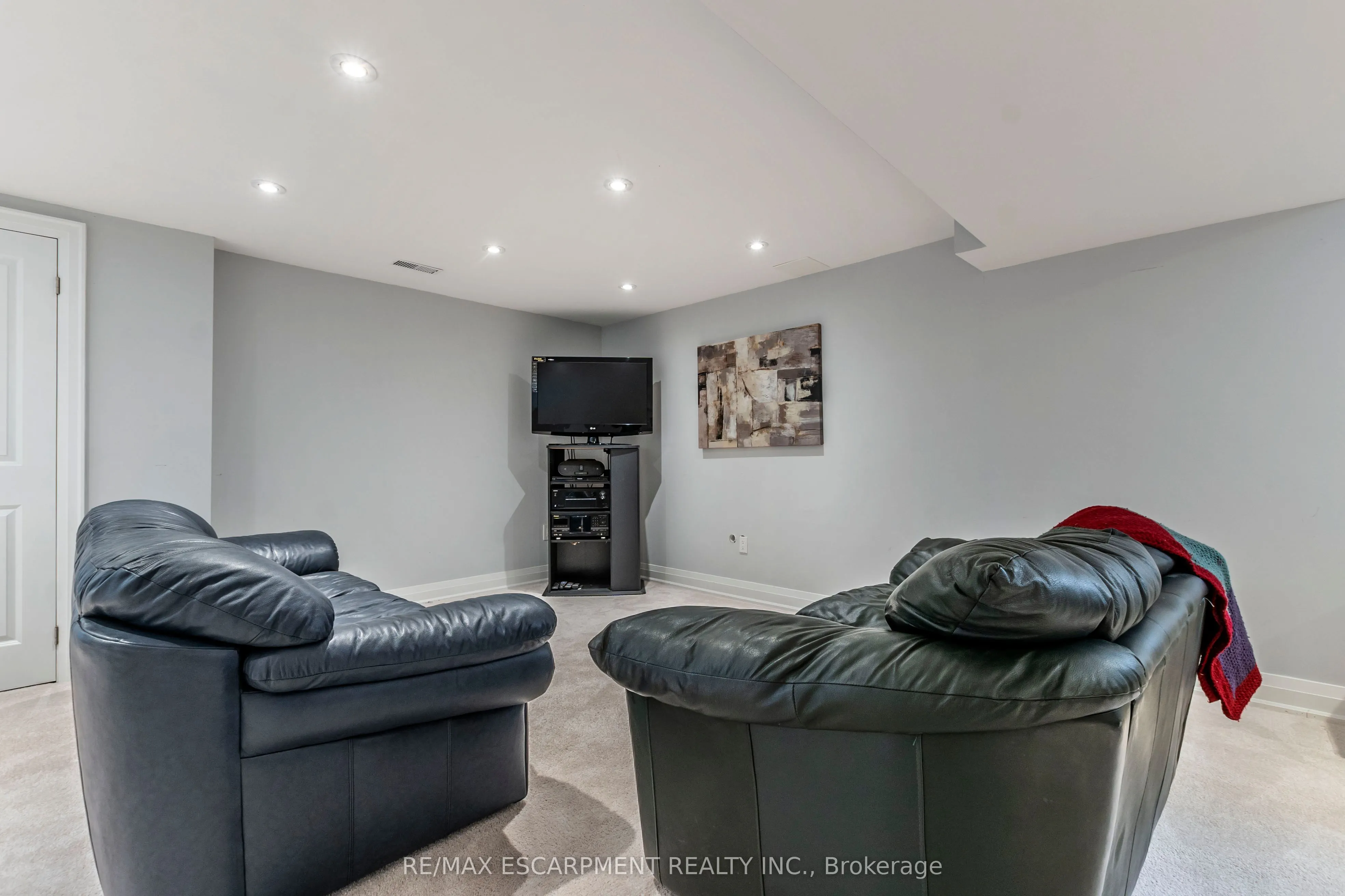 4463 Hawthorne Drive
