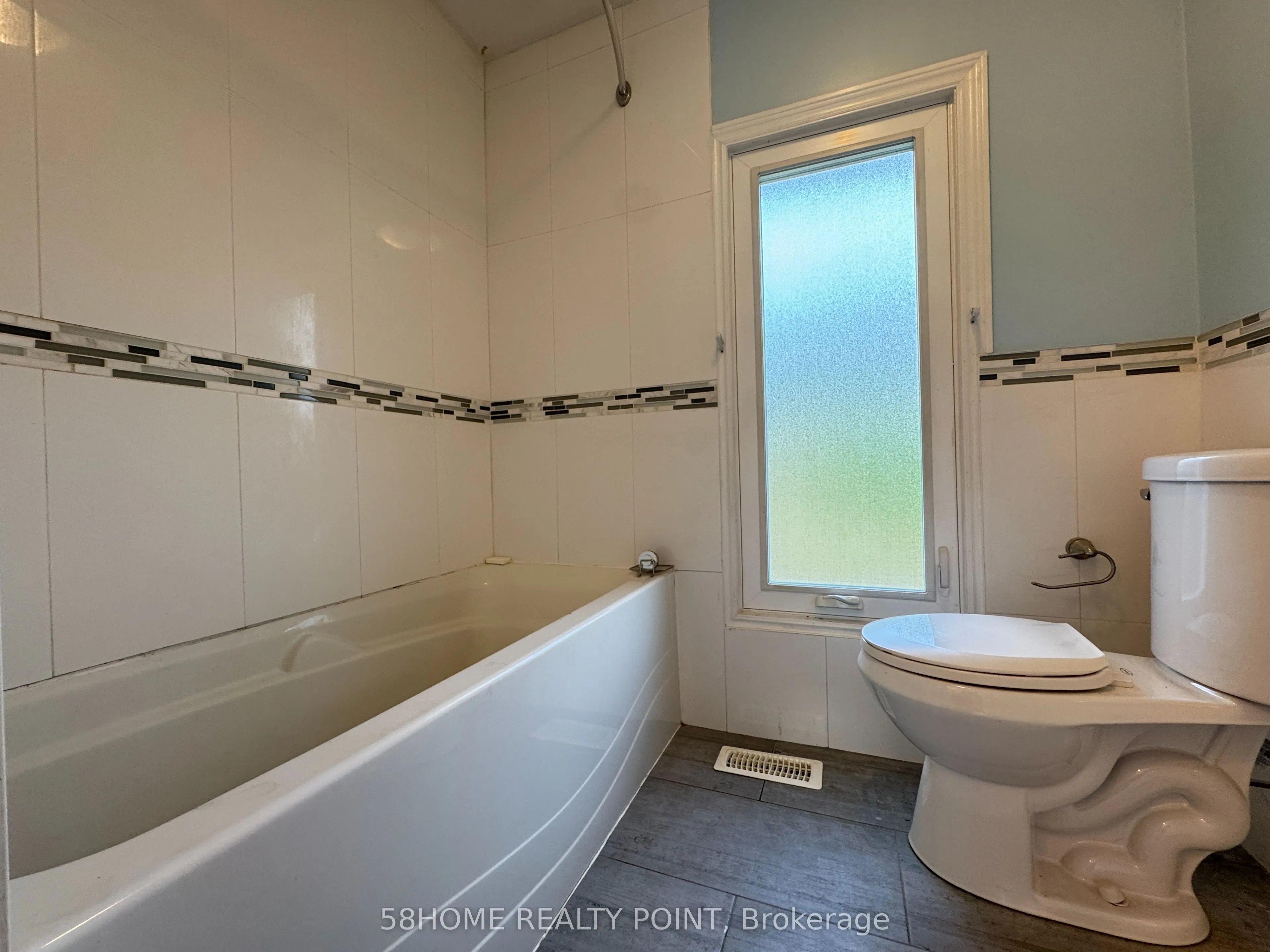 2047 Hindhead Road