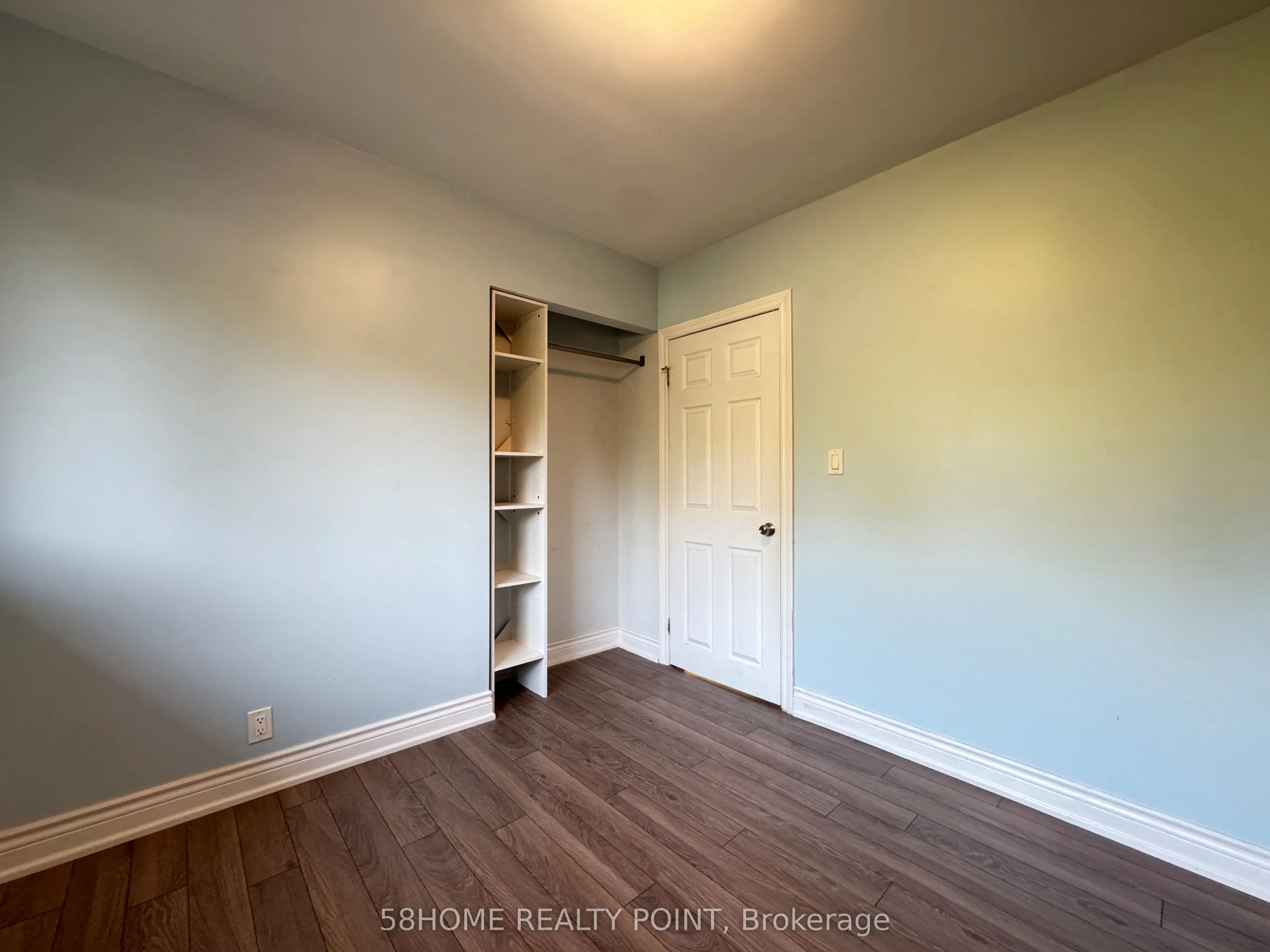 2047 Hindhead Road
