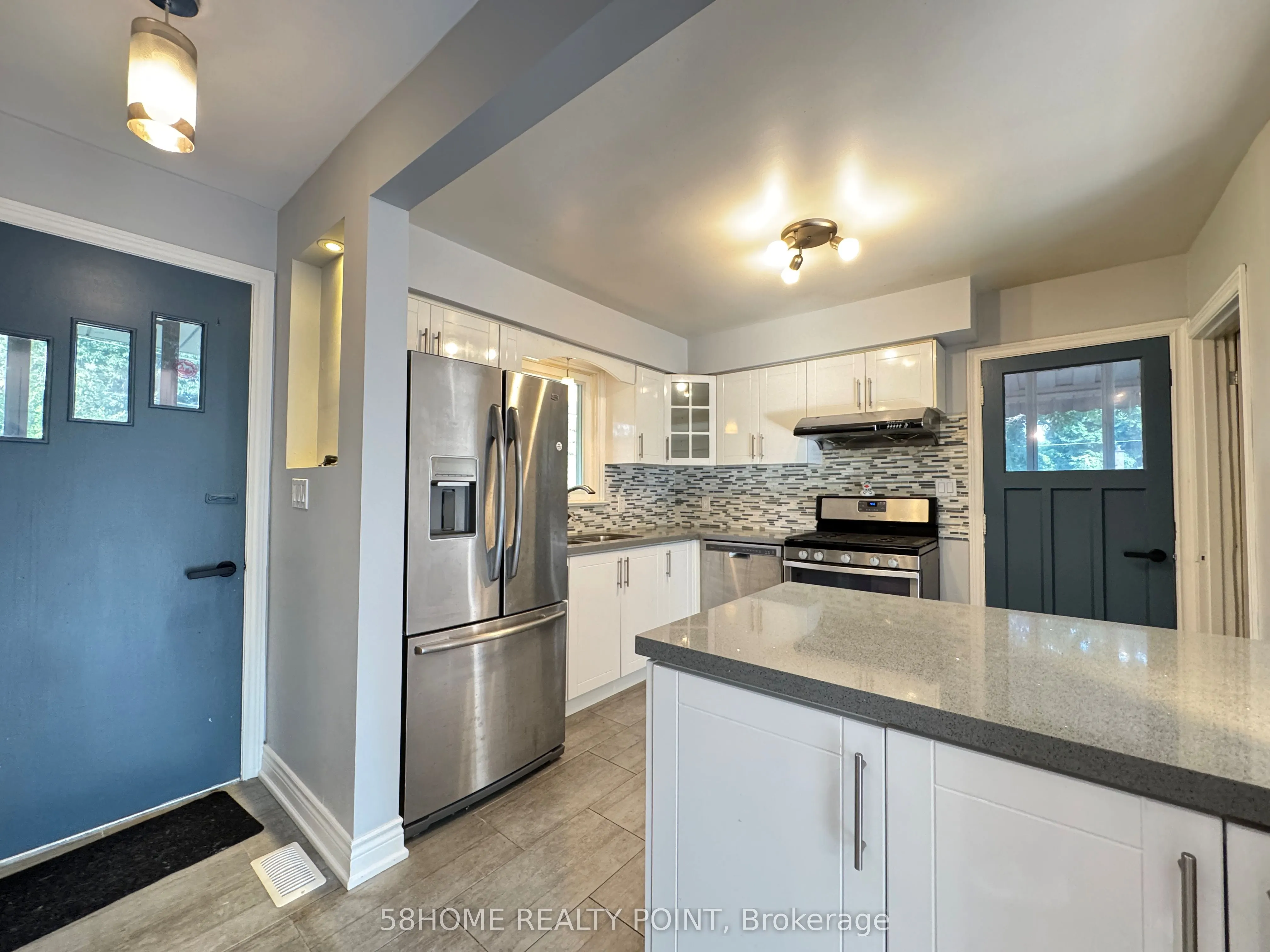 2047 Hindhead Road
