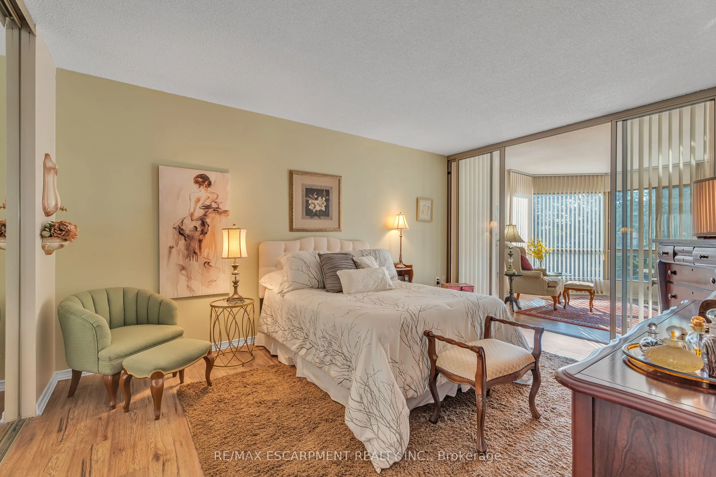 1201 North Shore Boulevard E, #302