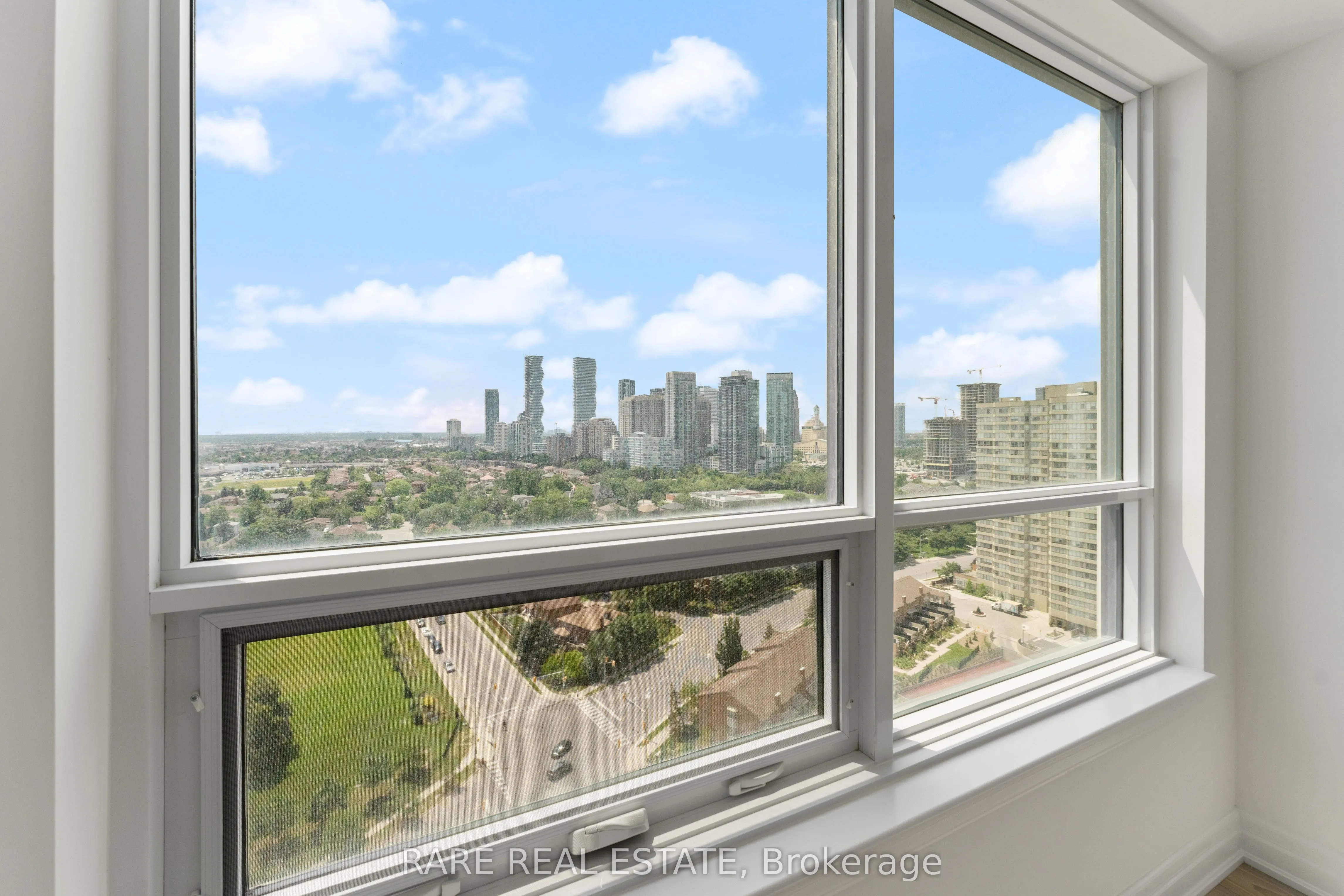 36 Elm Drive W, #2108