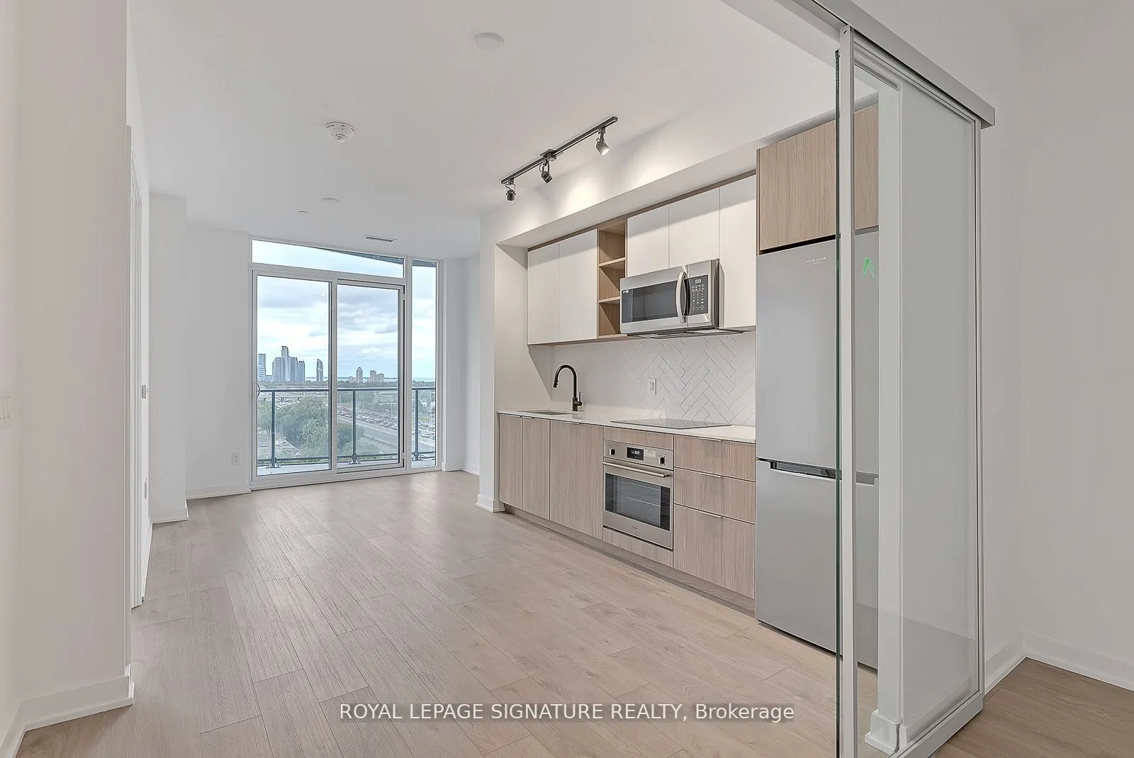36 Zorra Street, #905