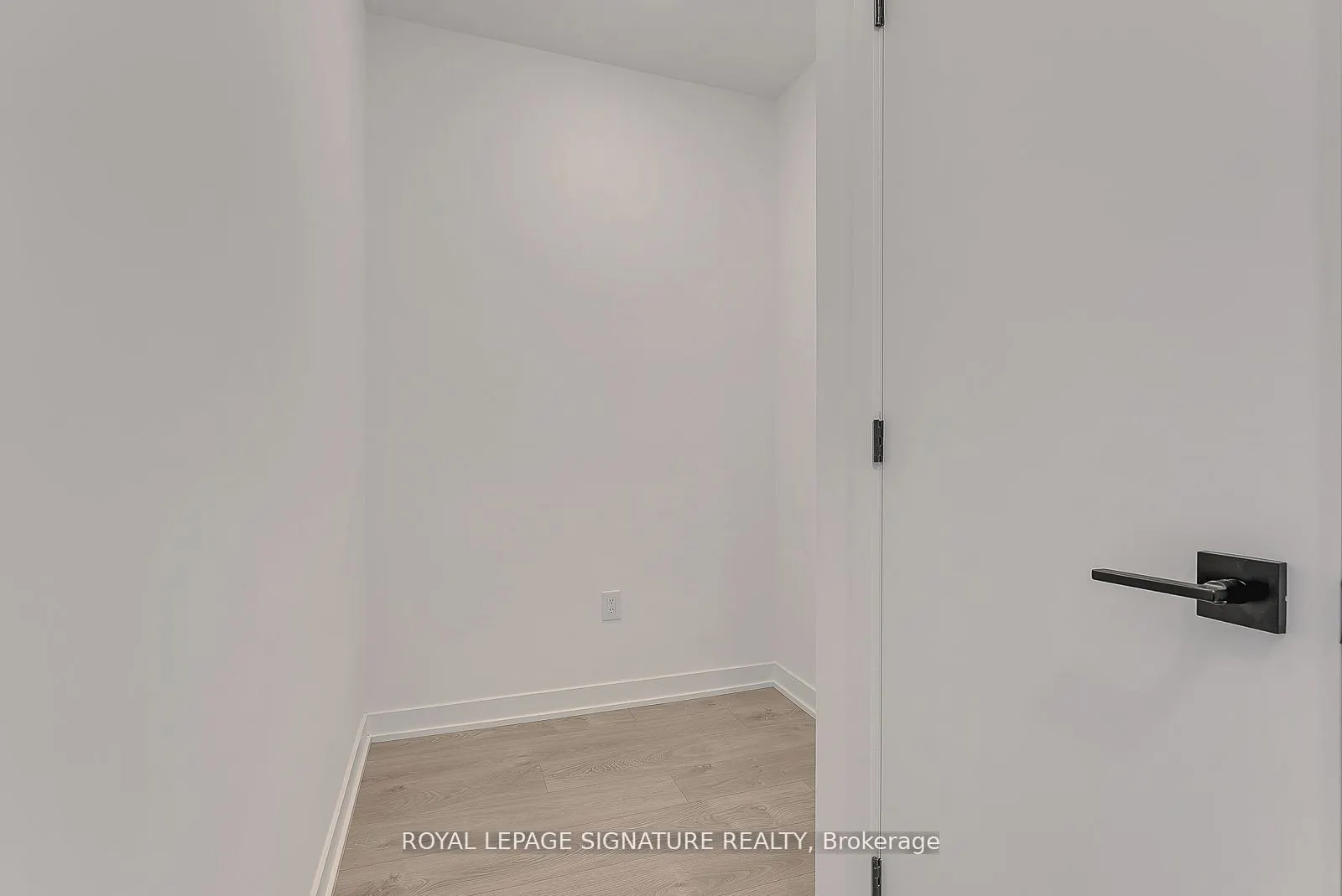 36 Zorra Street, #905