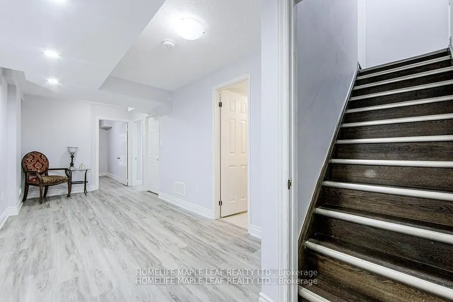 24 Gulfbrook Circle