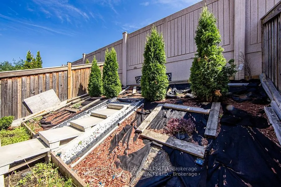 24 Gulfbrook Circle