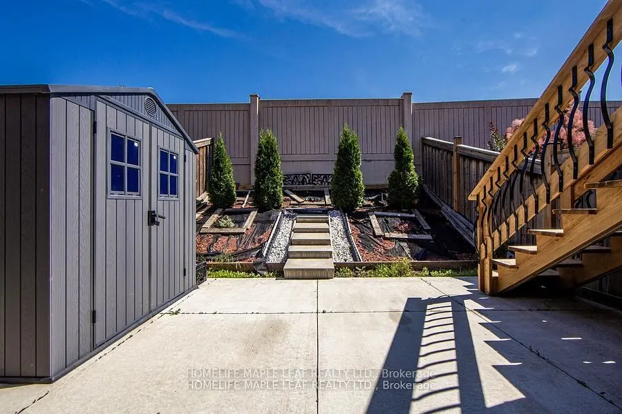 24 Gulfbrook Circle