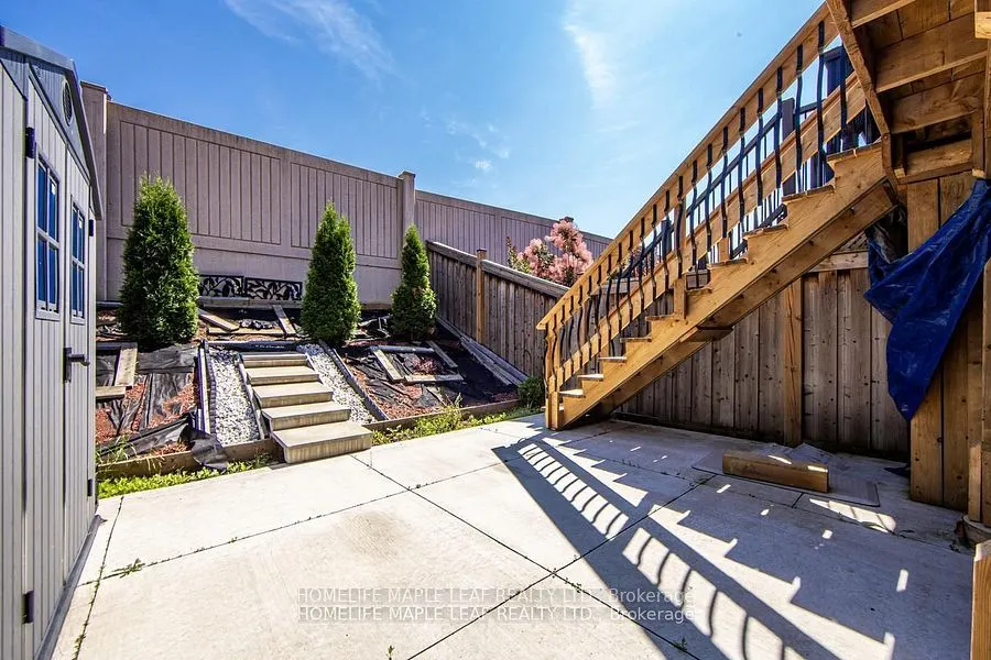24 Gulfbrook Circle