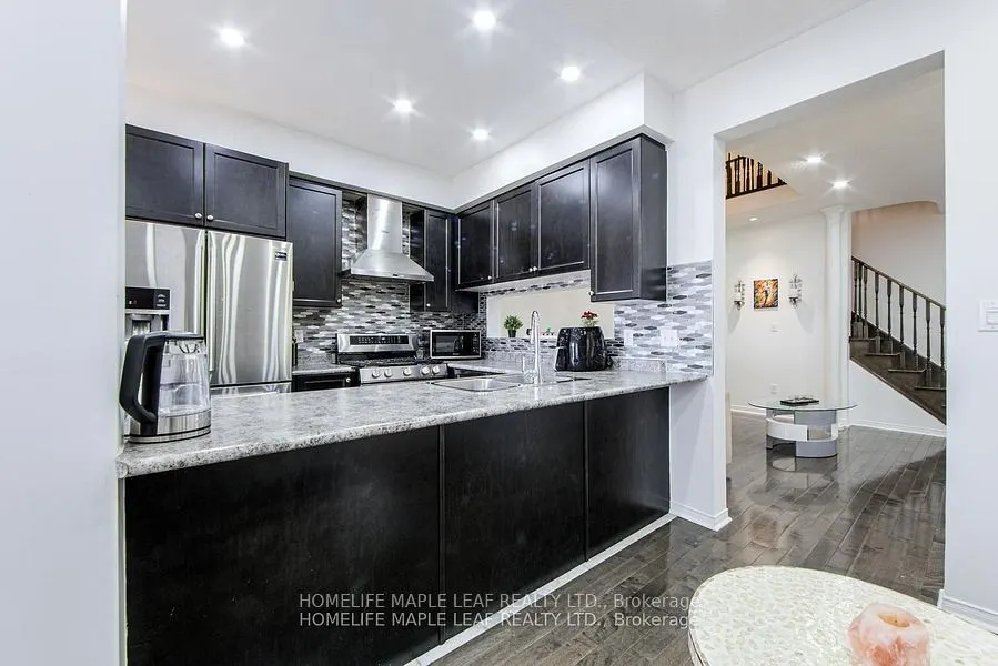 24 Gulfbrook Circle