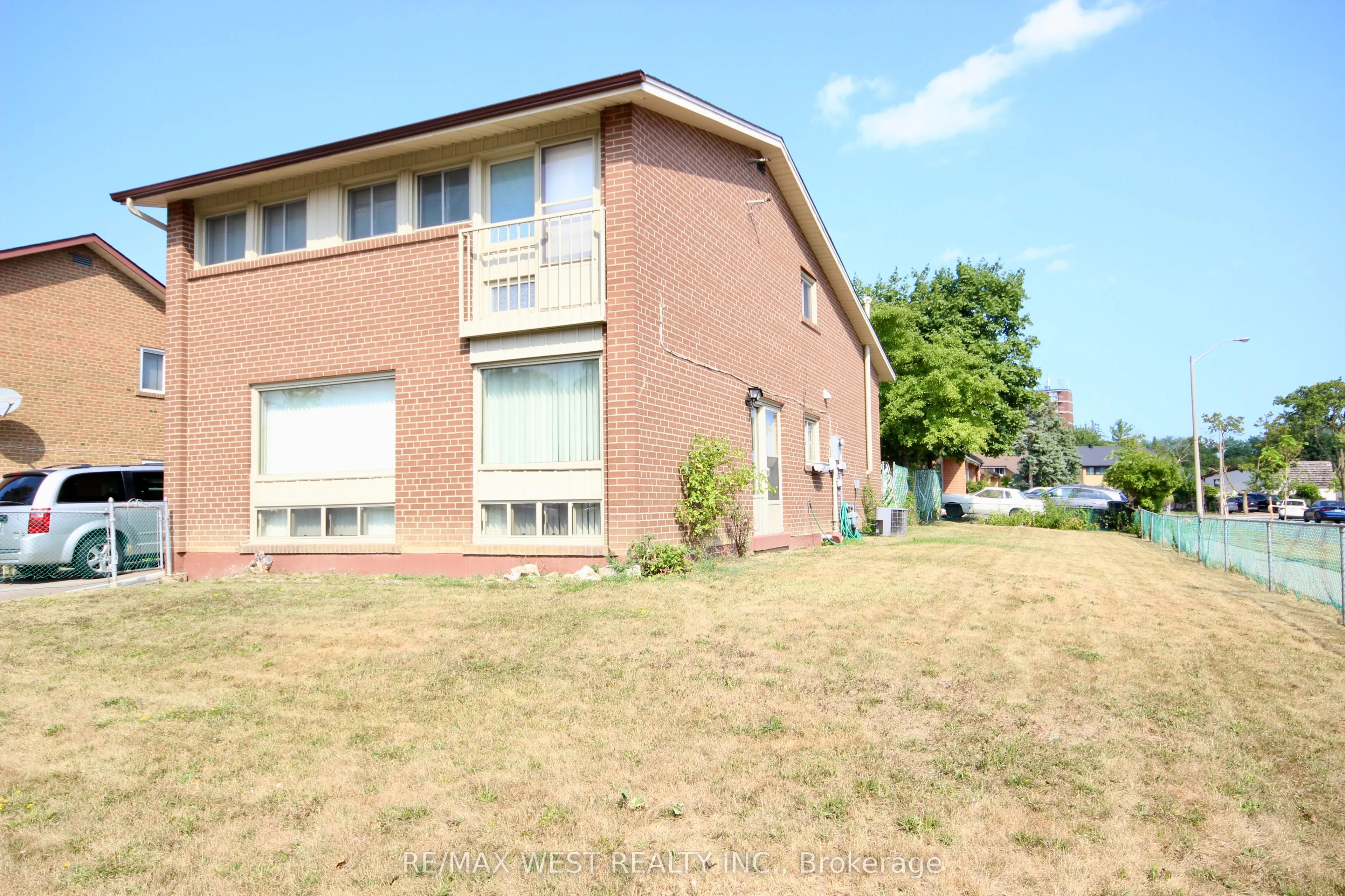 84 Orpington Crescent