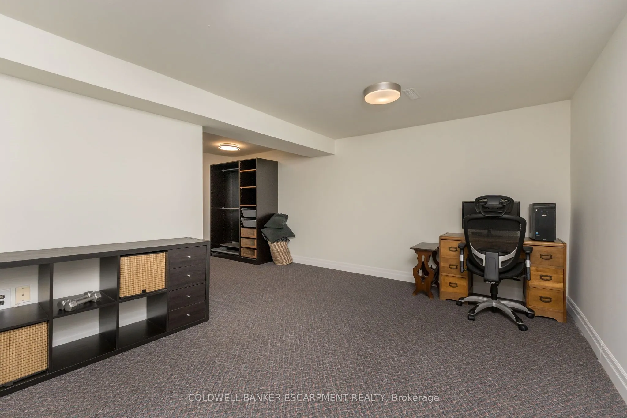 77 Elizabeth Drive