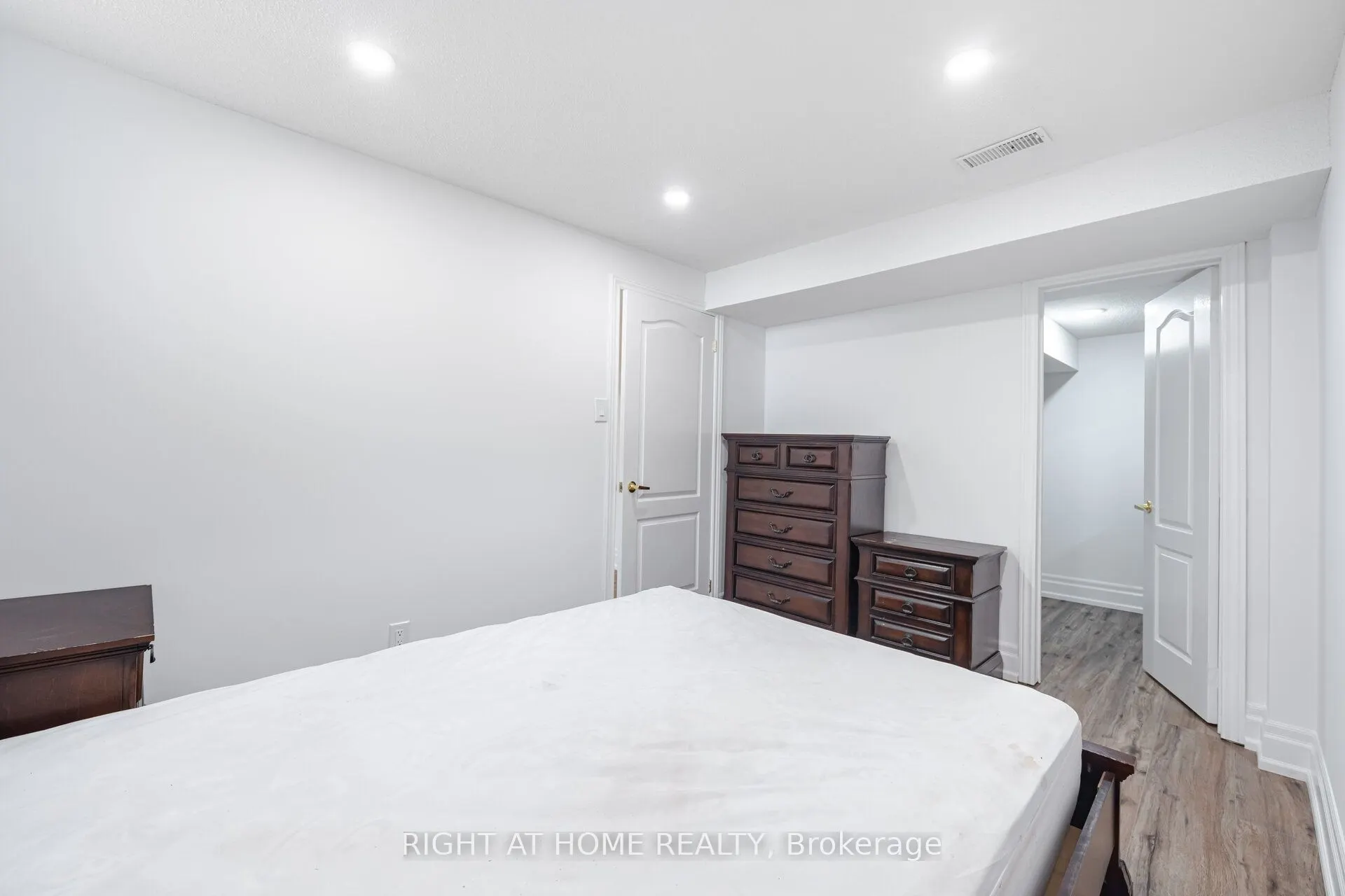 3737 Brinwood Gate