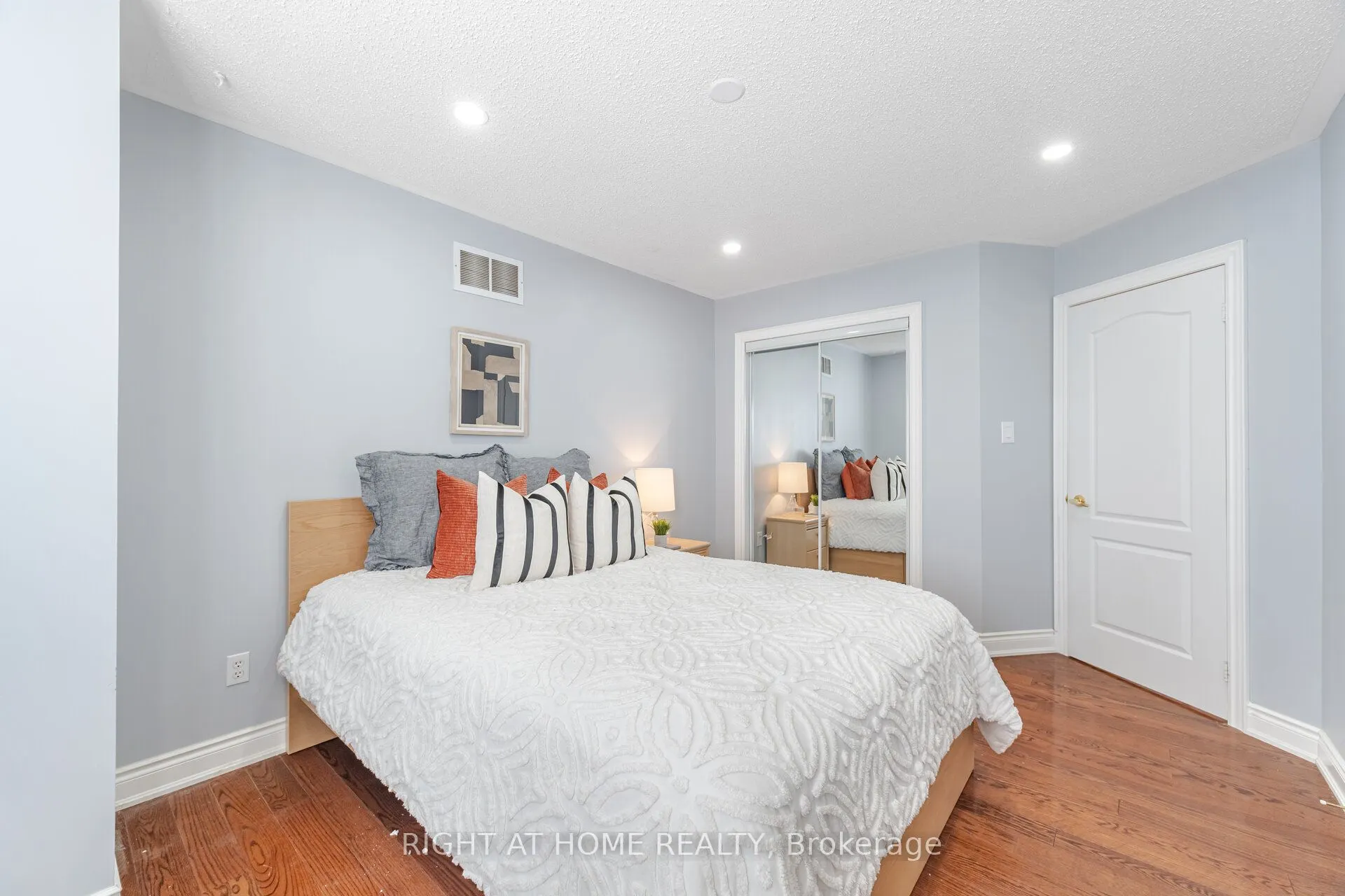 3737 Brinwood Gate