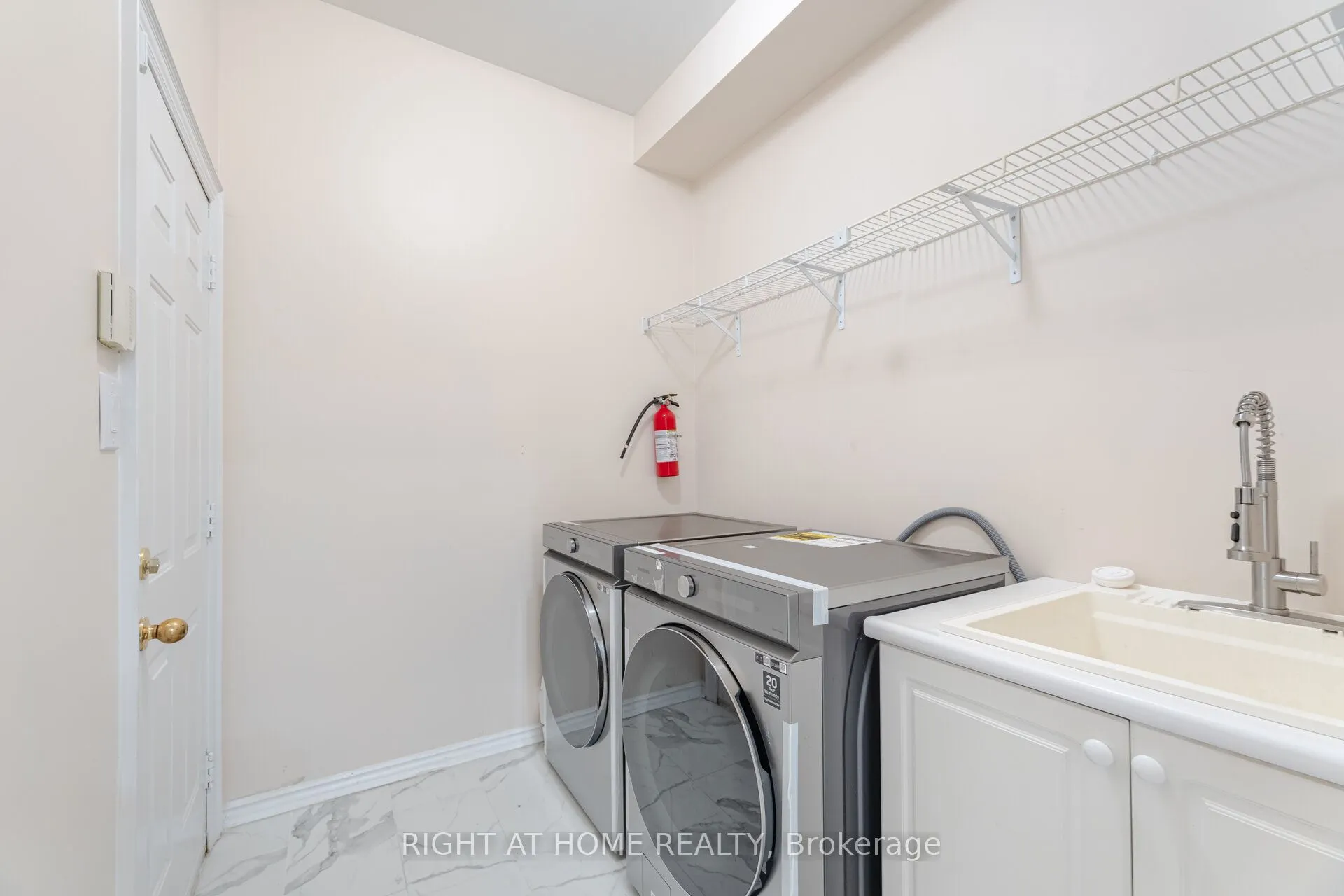 3737 Brinwood Gate
