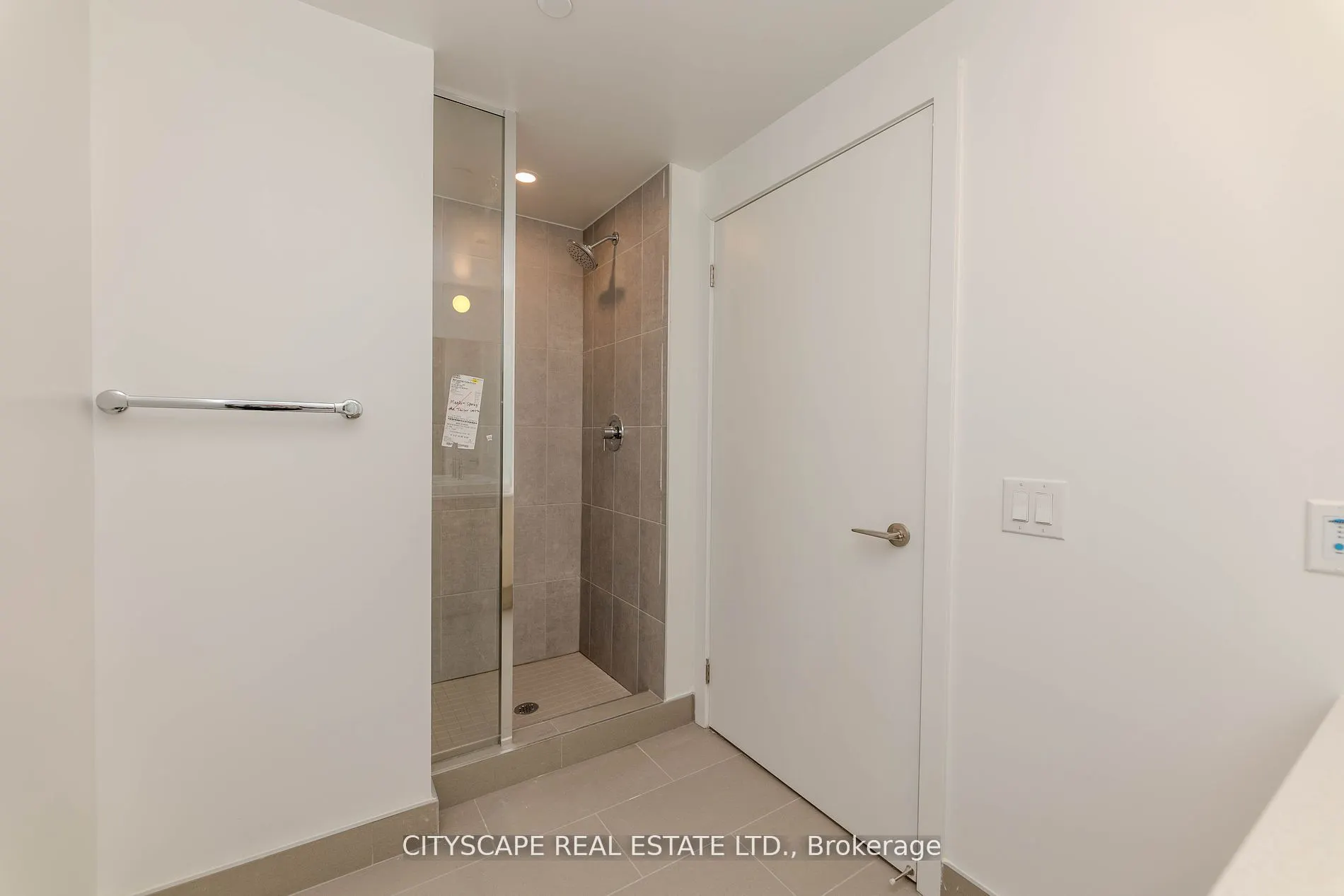 1195 The Queensway Way, #1006