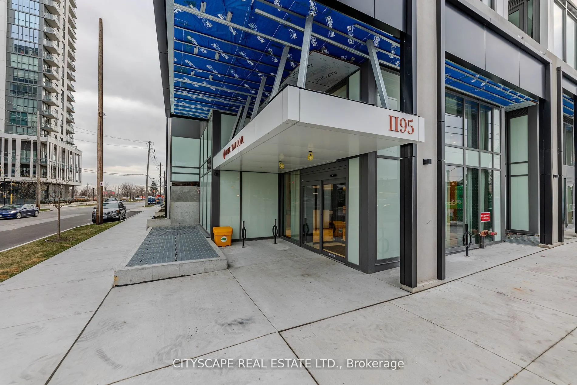 1195 The Queensway Way, #1006
