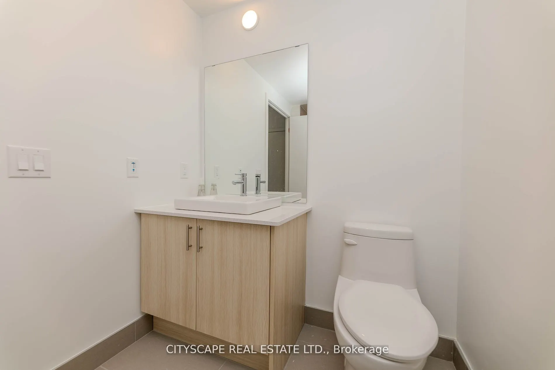 1195 The Queensway Way, #1006