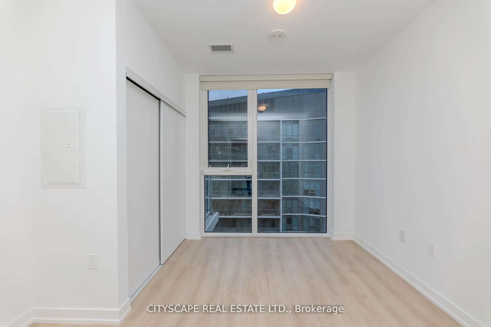 1195 The Queensway Way, #1006
