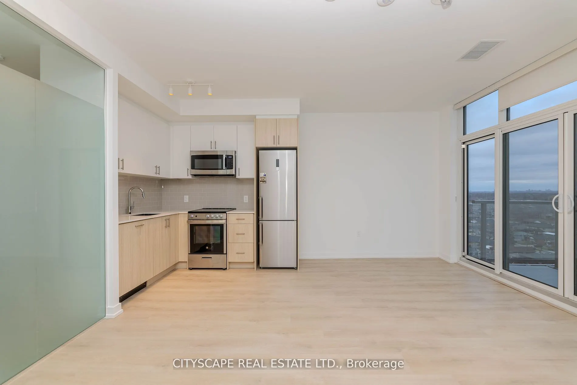 1195 The Queensway Way, #1006