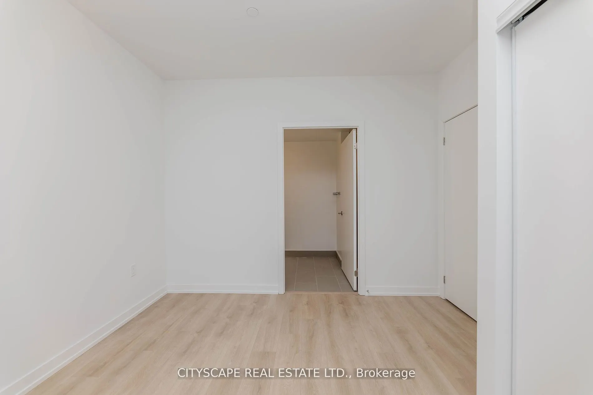 1195 The Queensway Way, #1006
