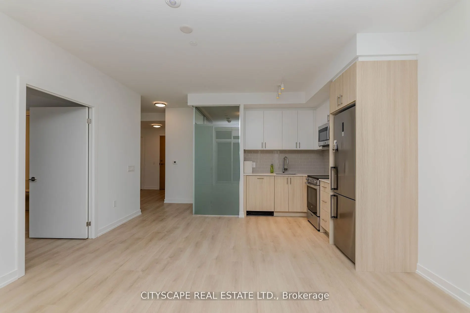 1195 The Queensway Way, #1006