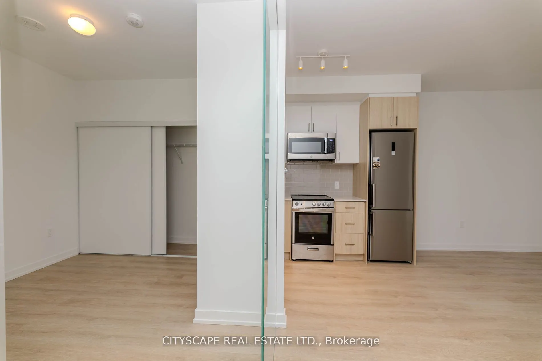 1195 The Queensway Way, #1006